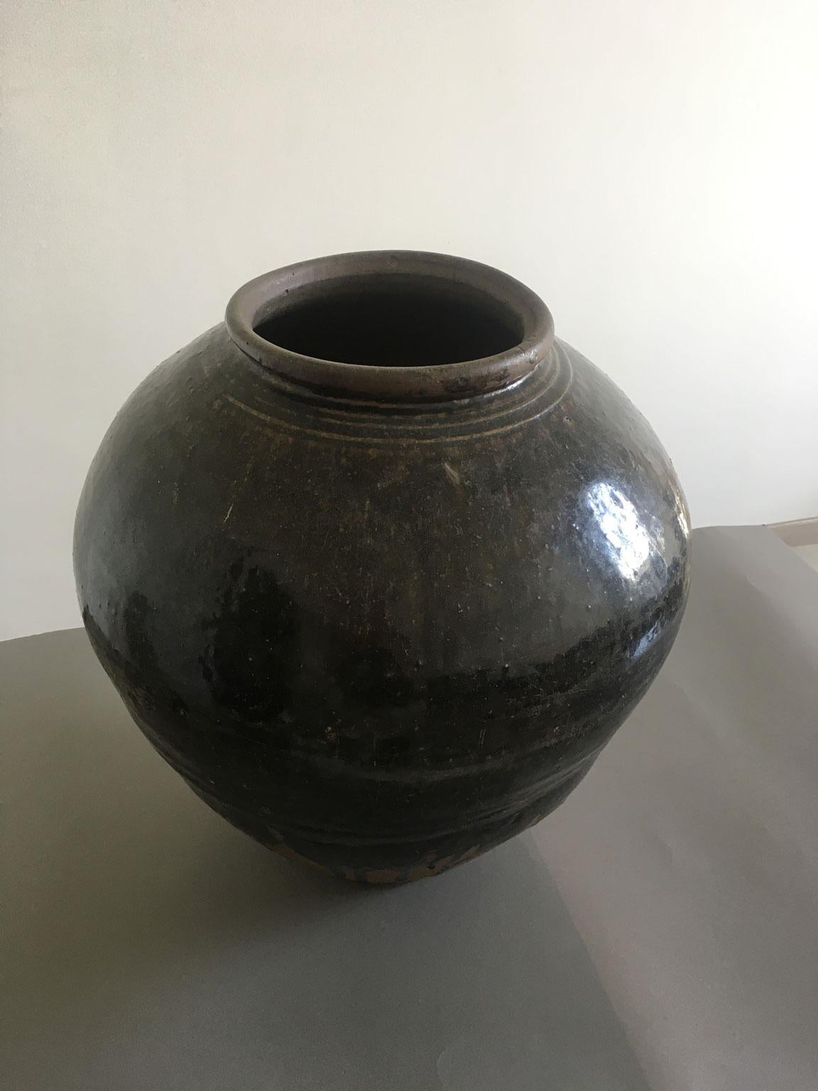 Late 18th Century Khmer Brown Glazed Terracotta Vase For Sale 8
