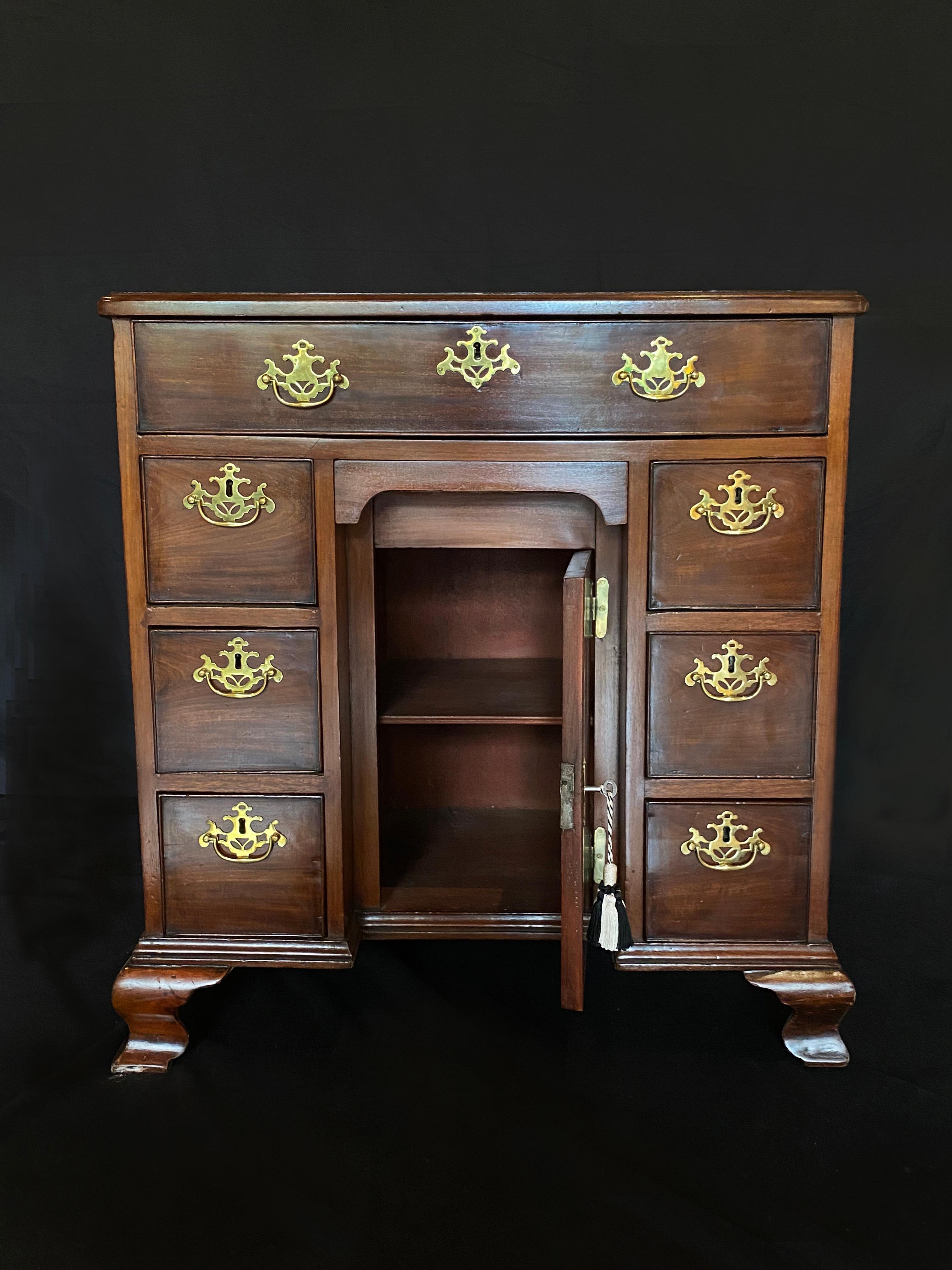 George III Late 18th Century Ladies Antique Mahogany Keyhole Desk, Original Brass Handles For Sale