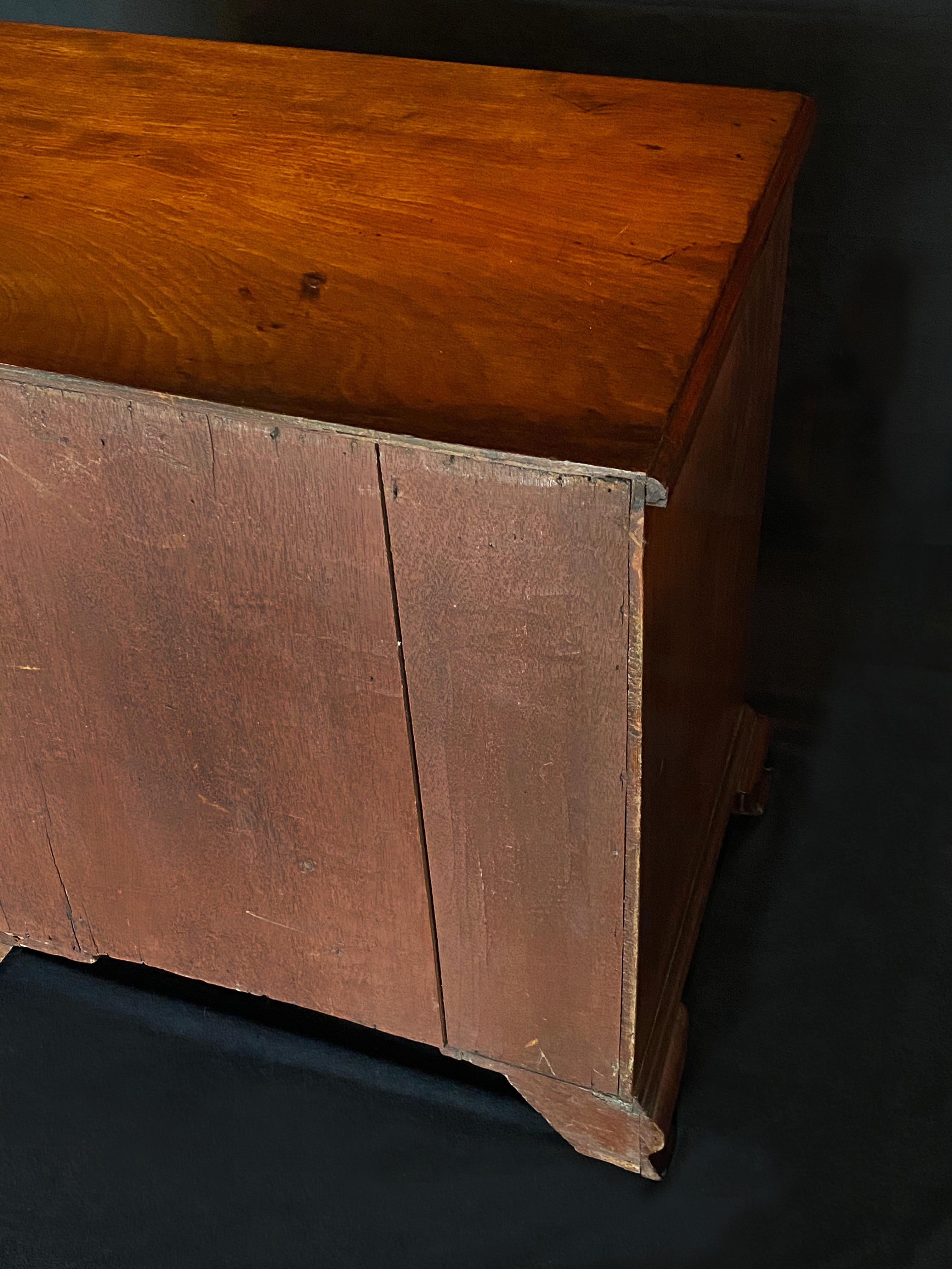 Late 18th Century Ladies Antique Mahogany Keyhole Desk, Original Brass Handles For Sale 1