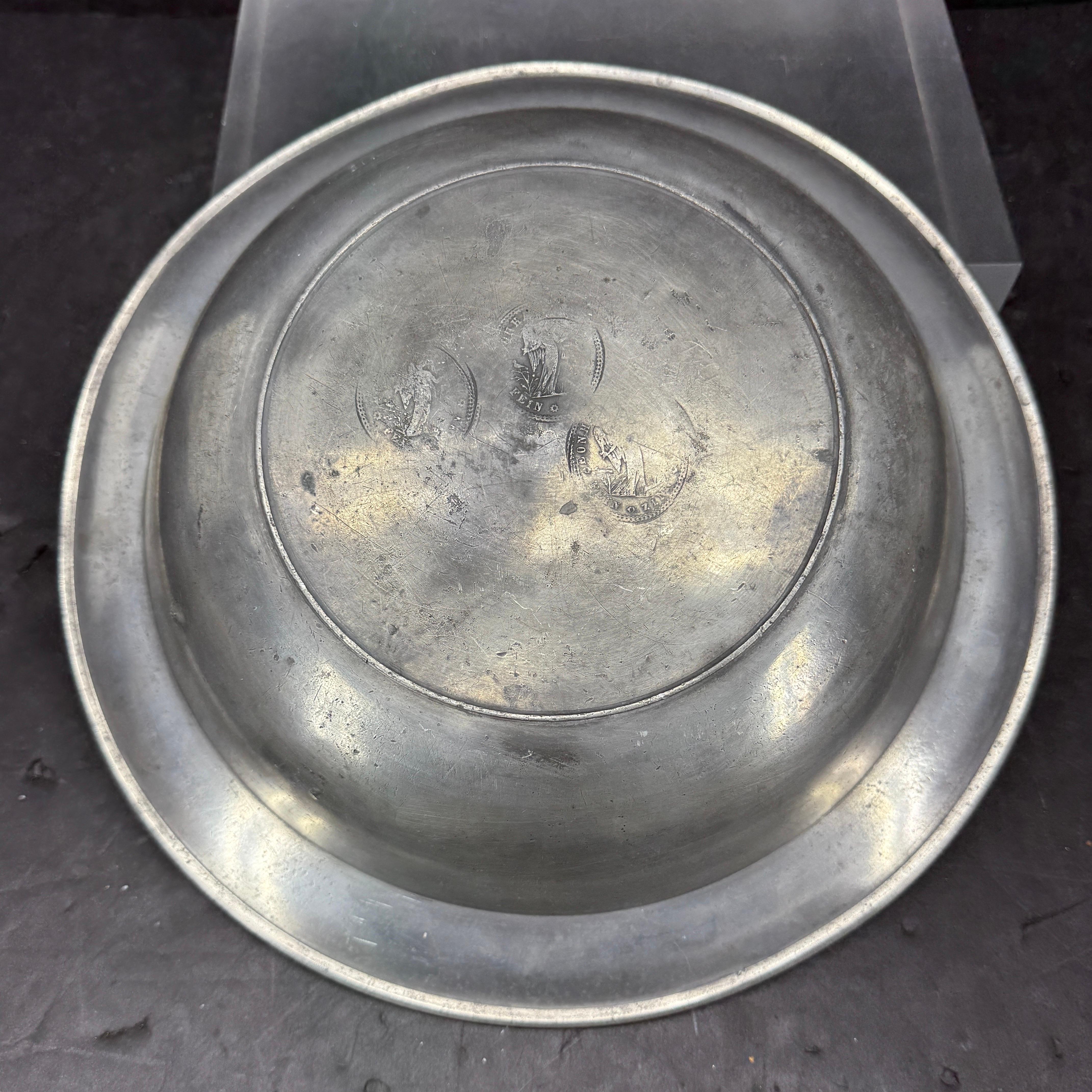 Grande ciotola rotonda danese in peltro della fine del XVIII secolo in vendita 7