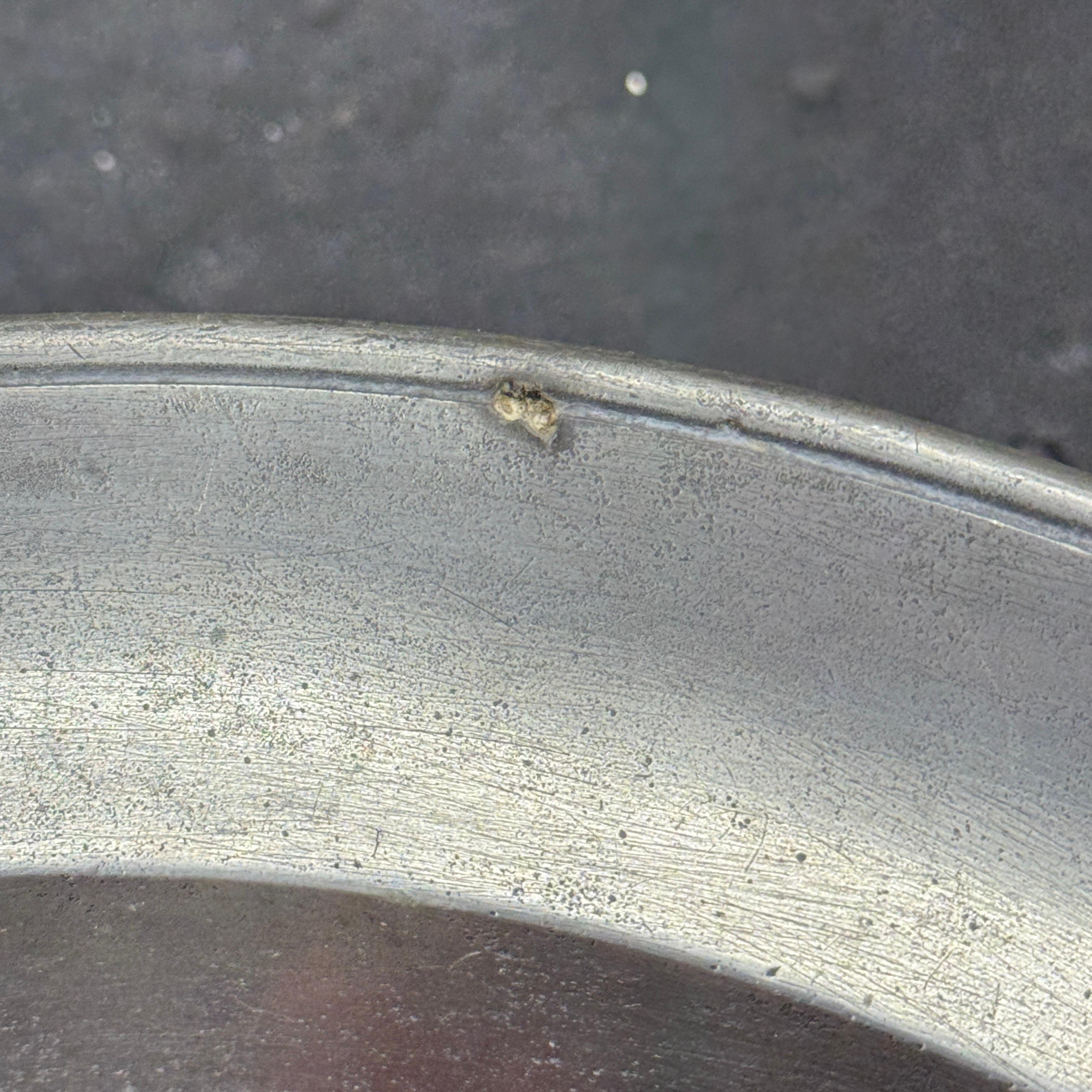 Grande ciotola rotonda danese in peltro della fine del XVIII secolo in vendita 9