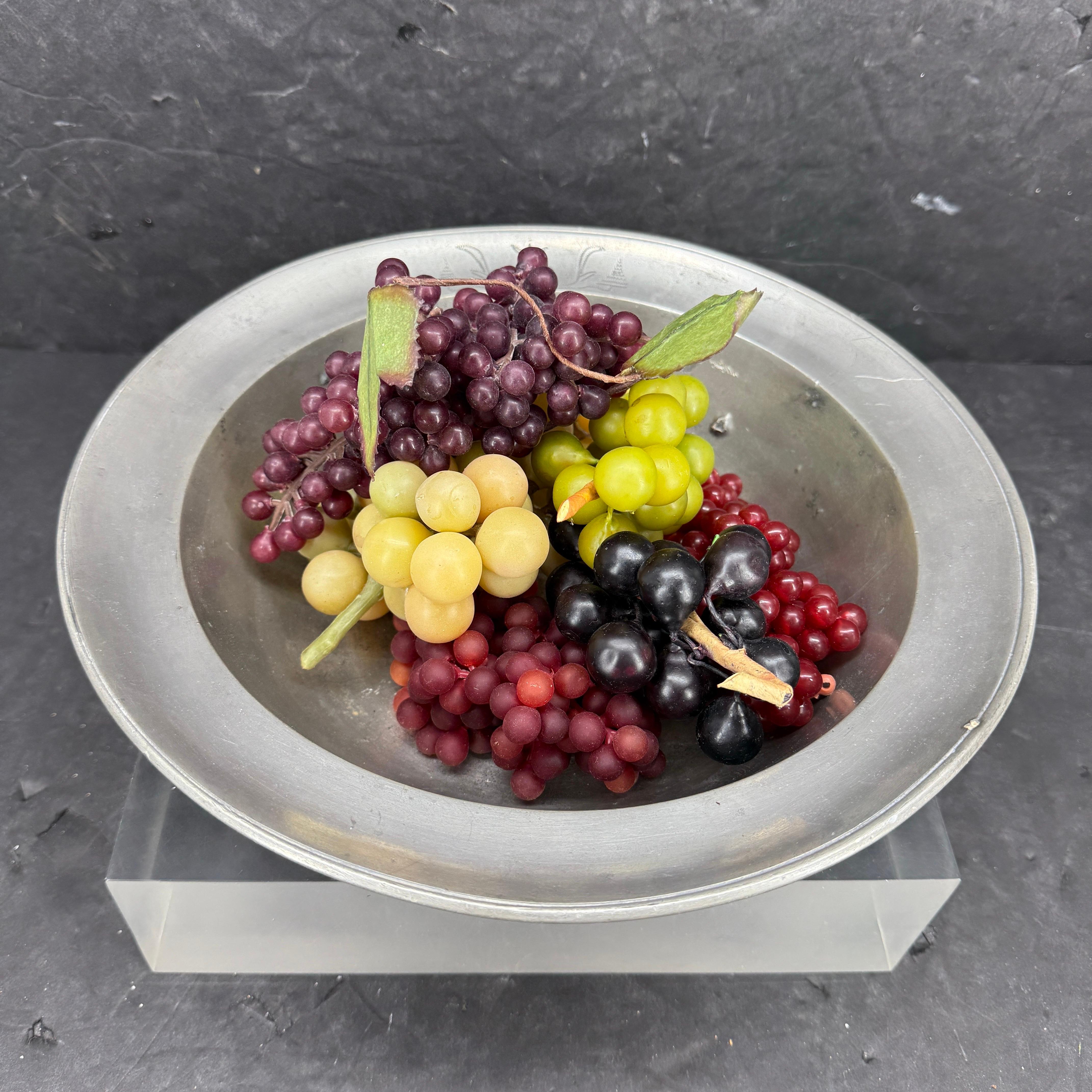 Fatto a mano Grande ciotola rotonda danese in peltro della fine del XVIII secolo in vendita