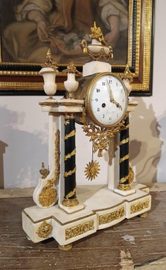 GRAN RELOJ DE TEMPLO DIRECTO DE FONDO DEL SIGLO XVIII