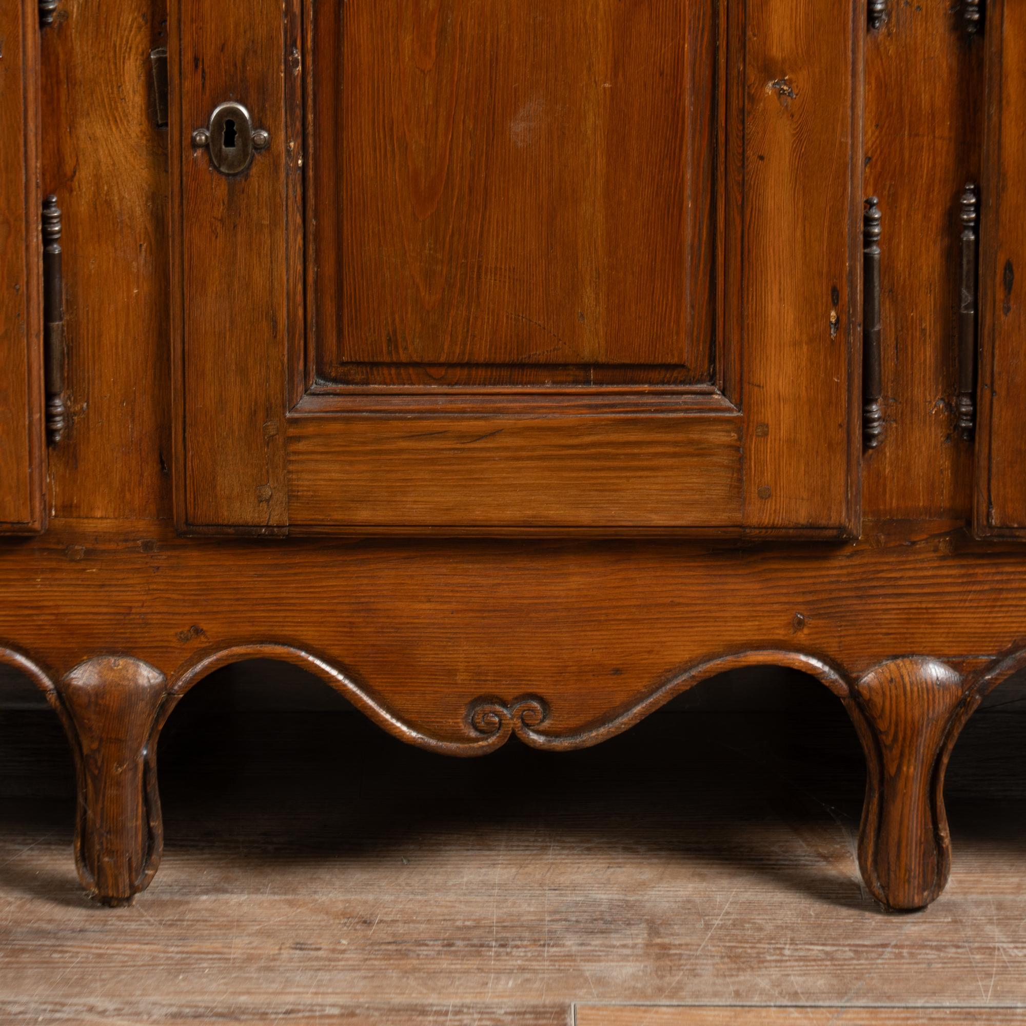 Fin du XVIIIe siècle Grande bibliothèque française Vitrine à deux corps en vente 1