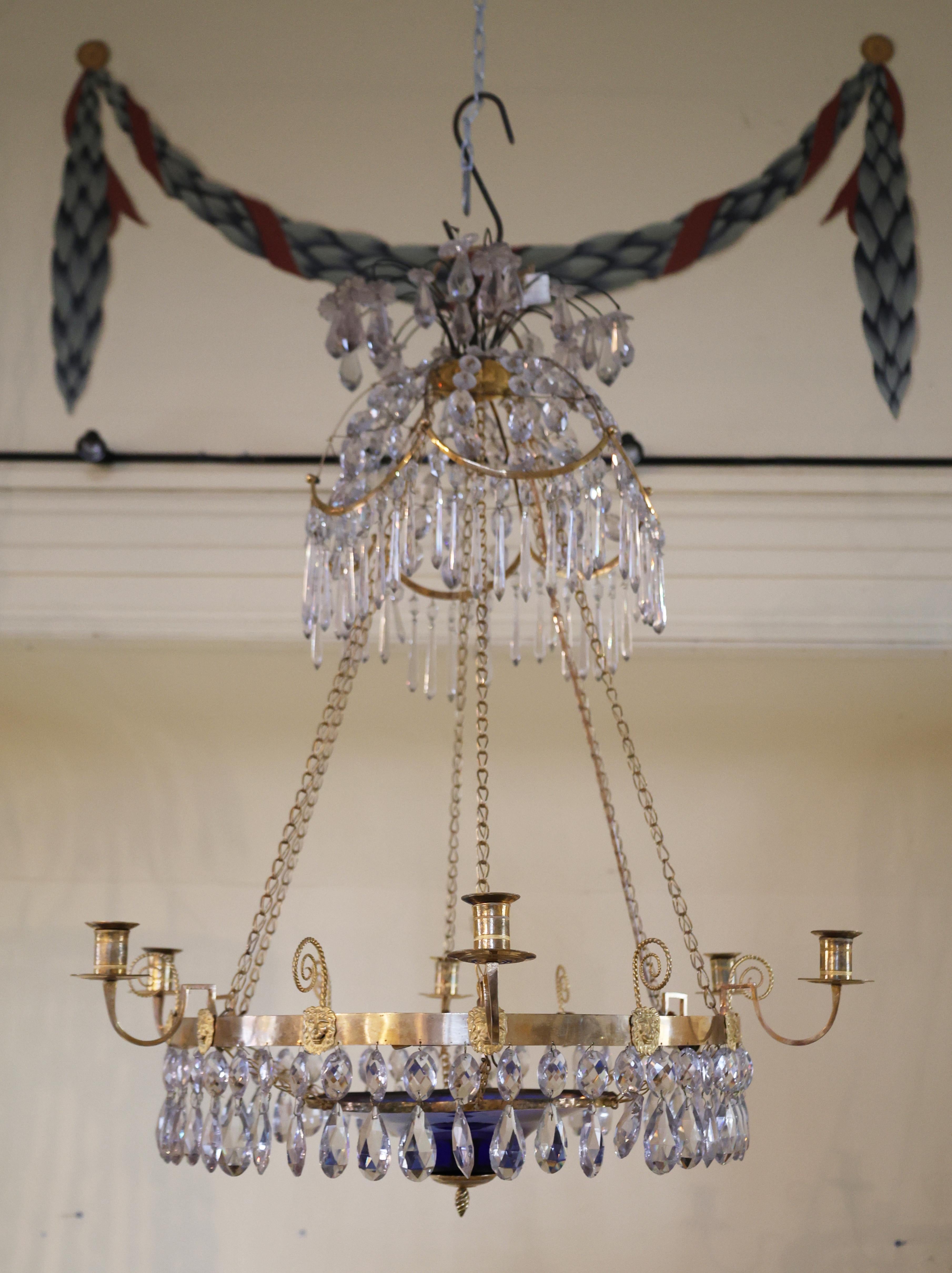 Lustre de la fin du XVIIIe siècle de style gustatif tardif avec bol bleu Bon état - En vente à Ljungby, SE