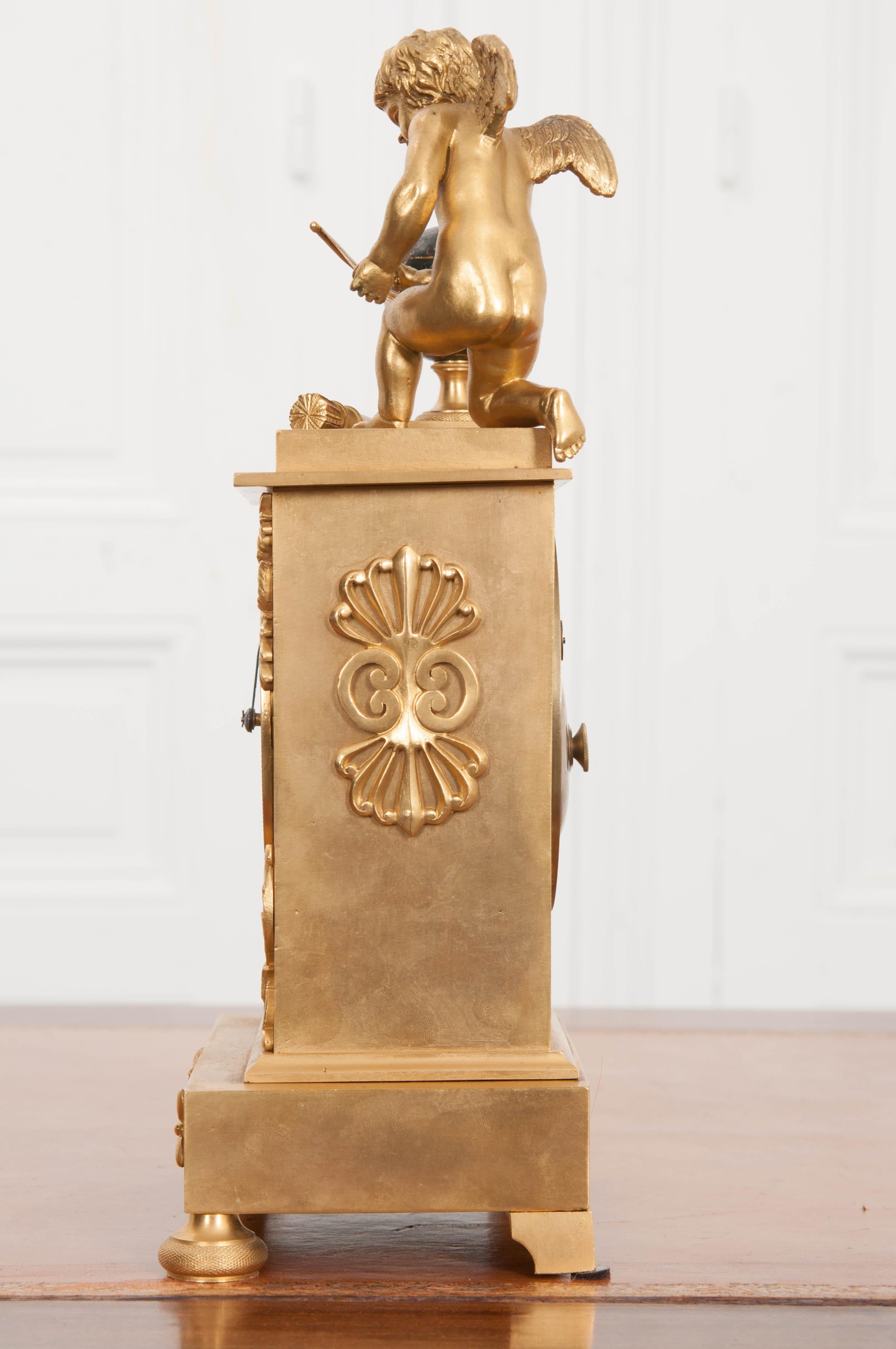 Gilt Late 18th Century Le Roi à Paris Fire-Gilded Bronze Mantel Clock
