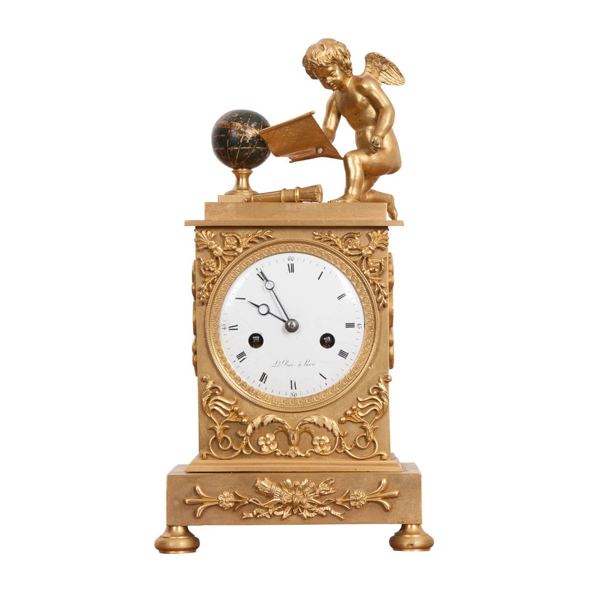 Late 18th Century Le Roi à Paris Fire-Gilded Bronze Mantel Clock