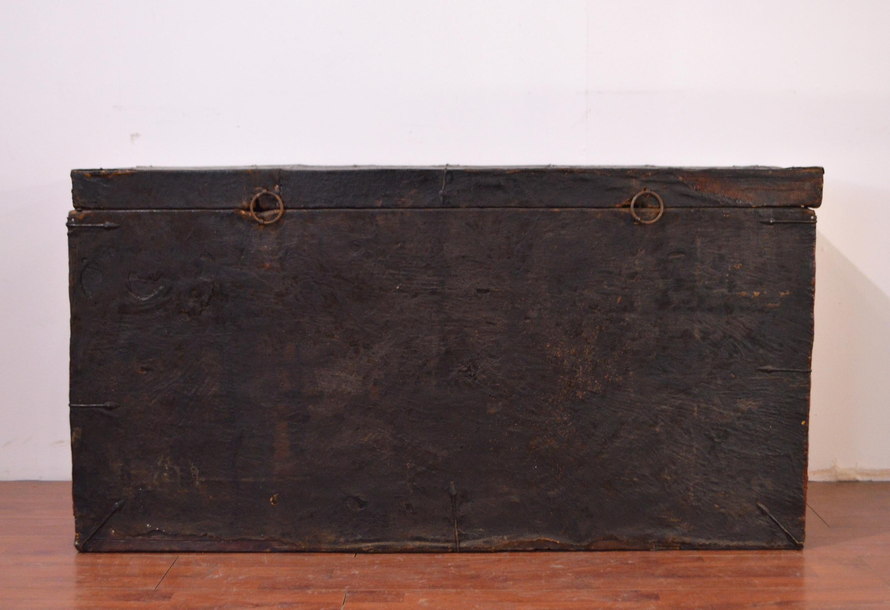 Late 18th Century Leather and Metal Tibetan Trunk For Sale 3
