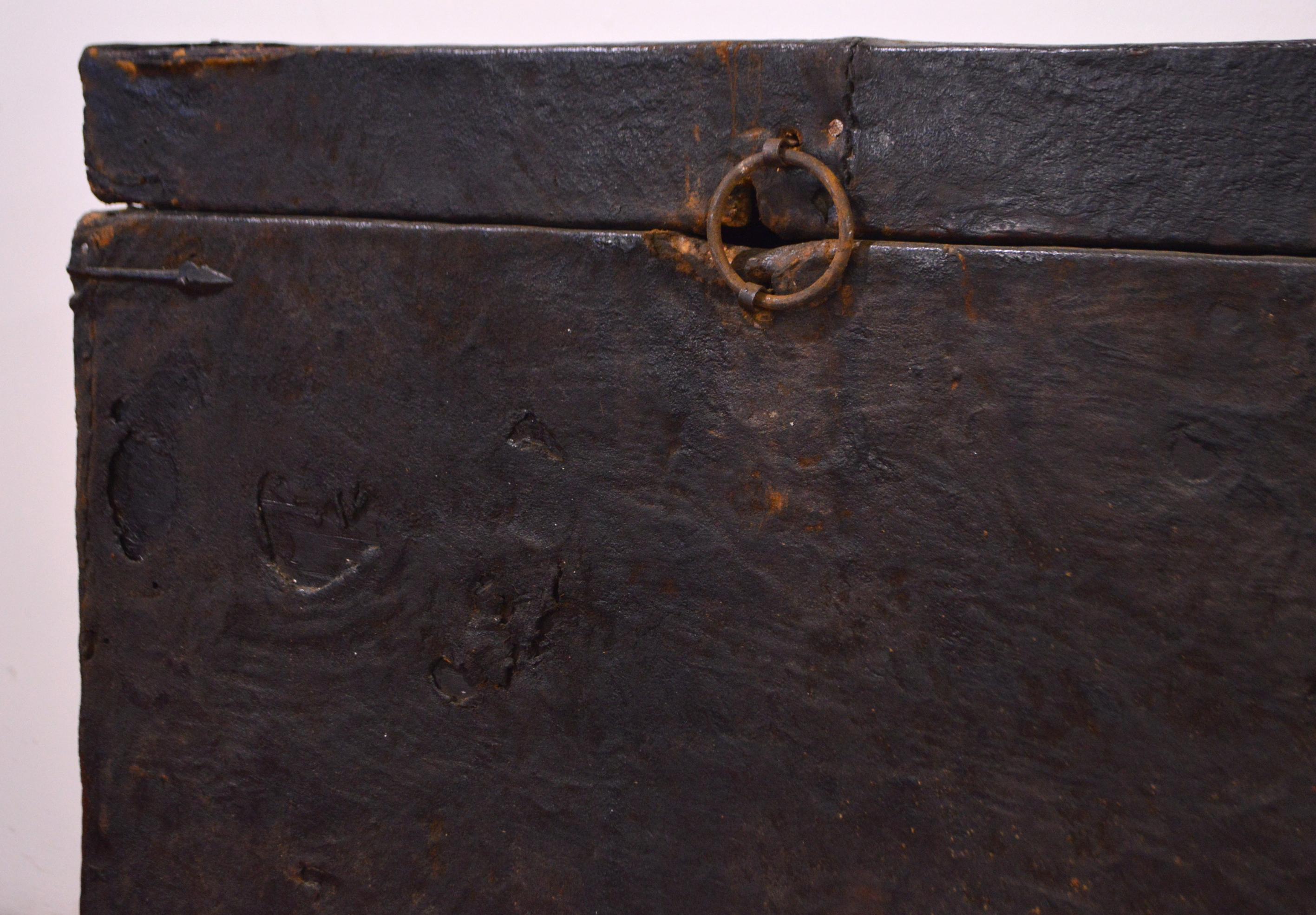 Late 18th Century Leather and Metal Tibetan Trunk For Sale 4