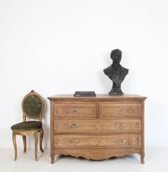 Commode galbée baroque liégeois de la fin du XVIIIe siècle