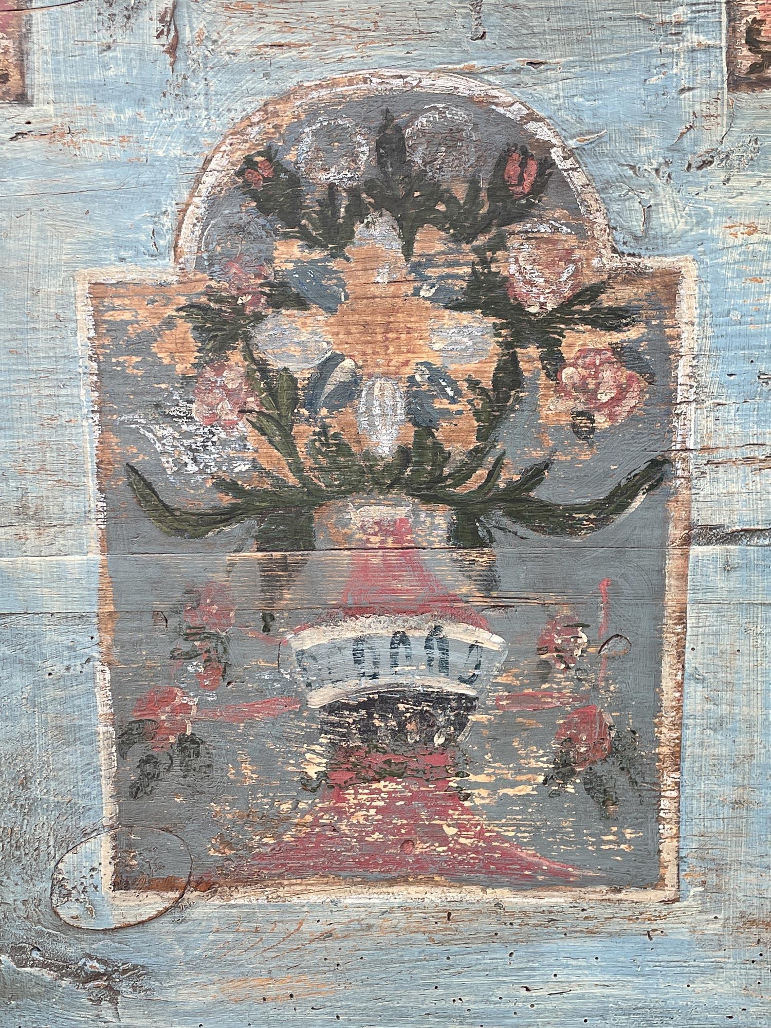 Late 18th Century Light Blu Floral Painted Blanket Chest For Sale 7