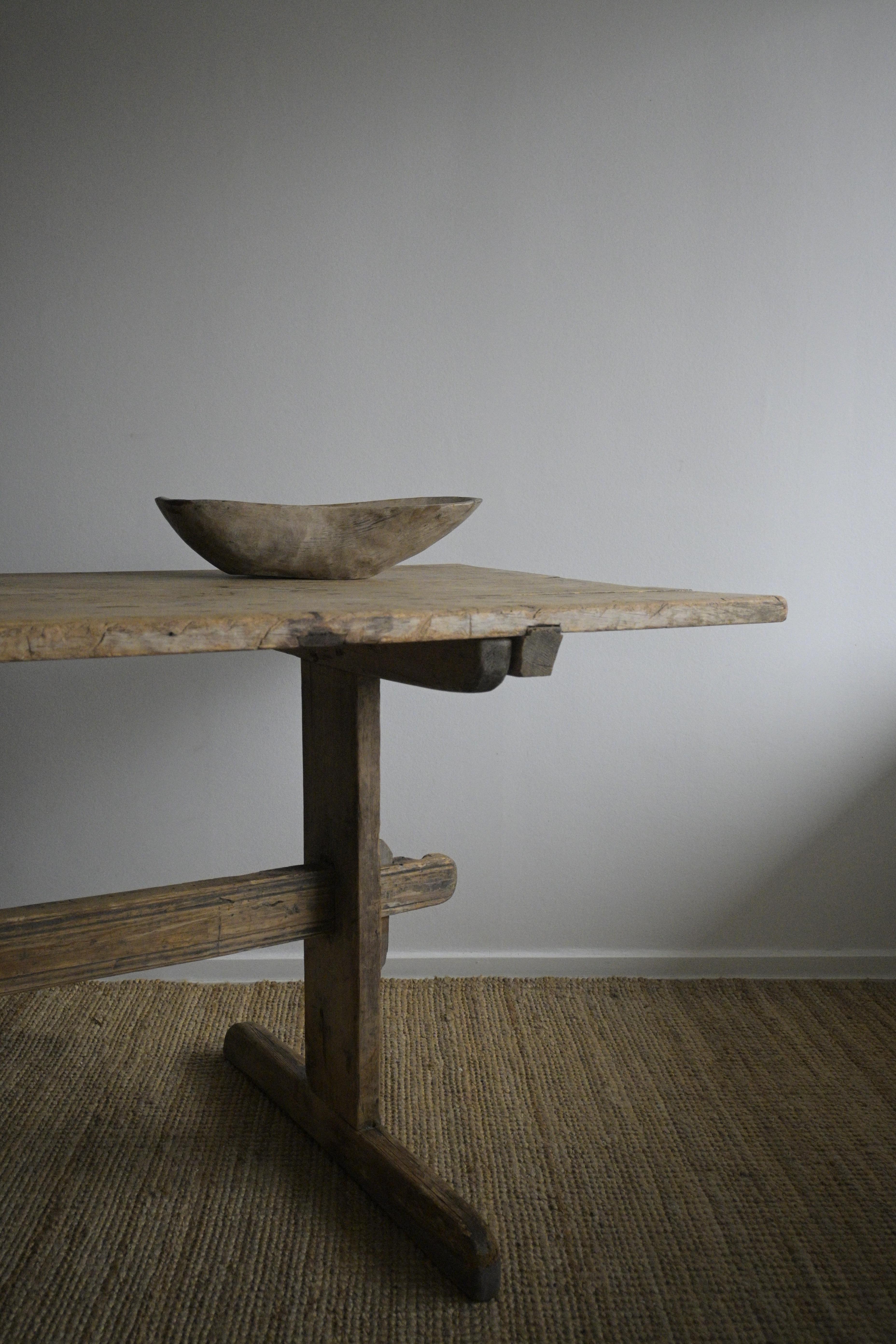 Late 18th-century long Trestle Table from Sweden For Sale 5