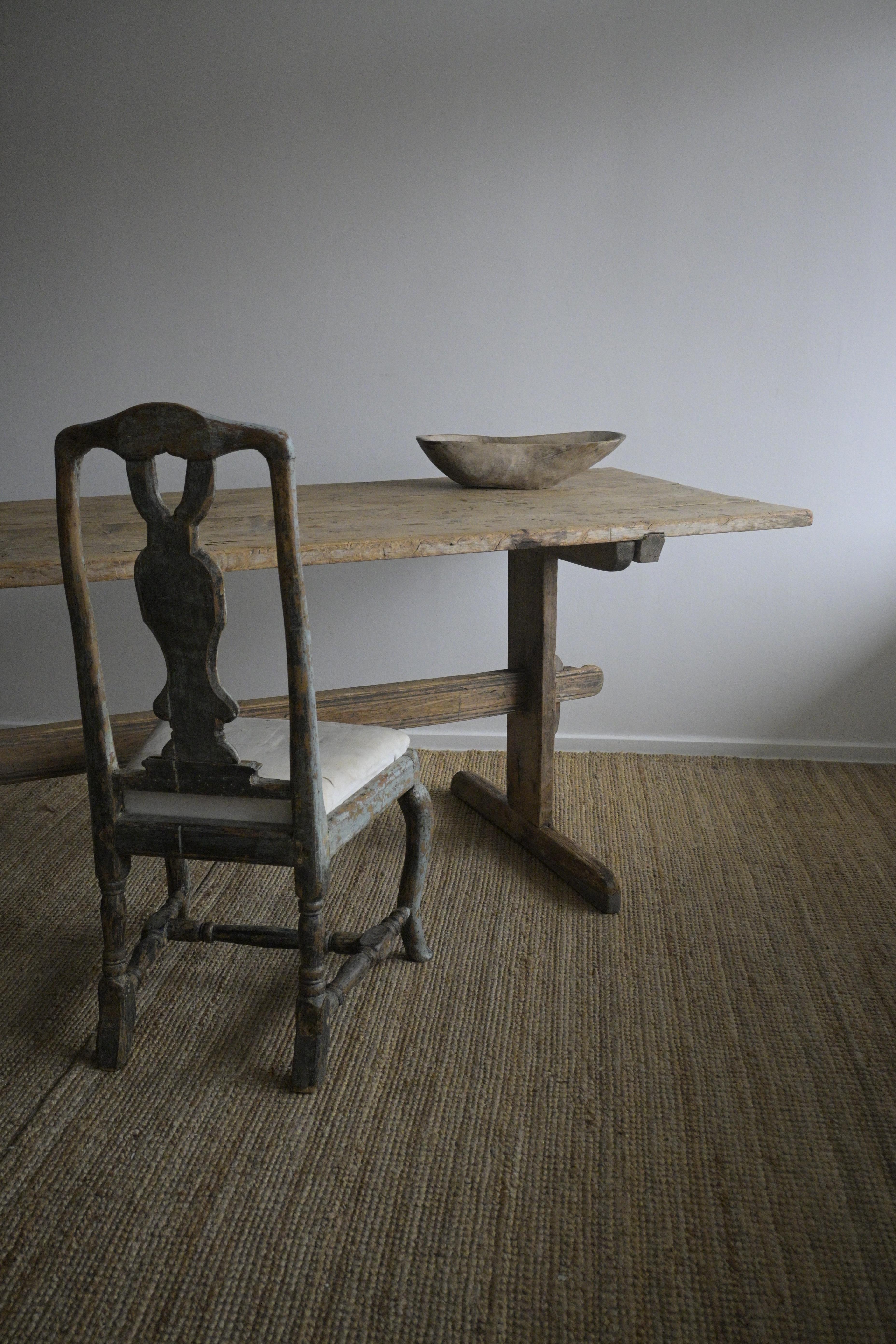 Table à tréteaux longue de la fin du XVIIIe siècle, Suède en vente 7