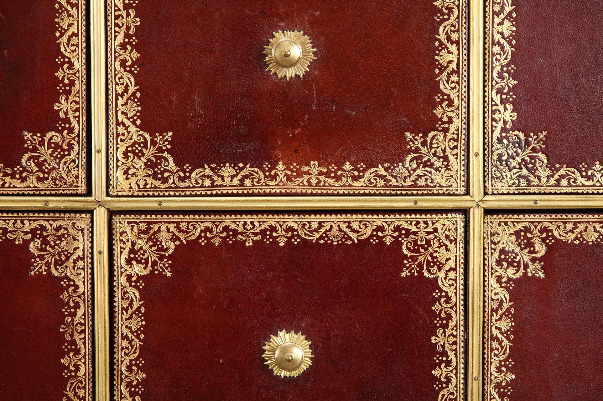Louis XVI.-Cartonnier-Schreibtisch aus dem späten 18. Jahrhundert im Angebot 5