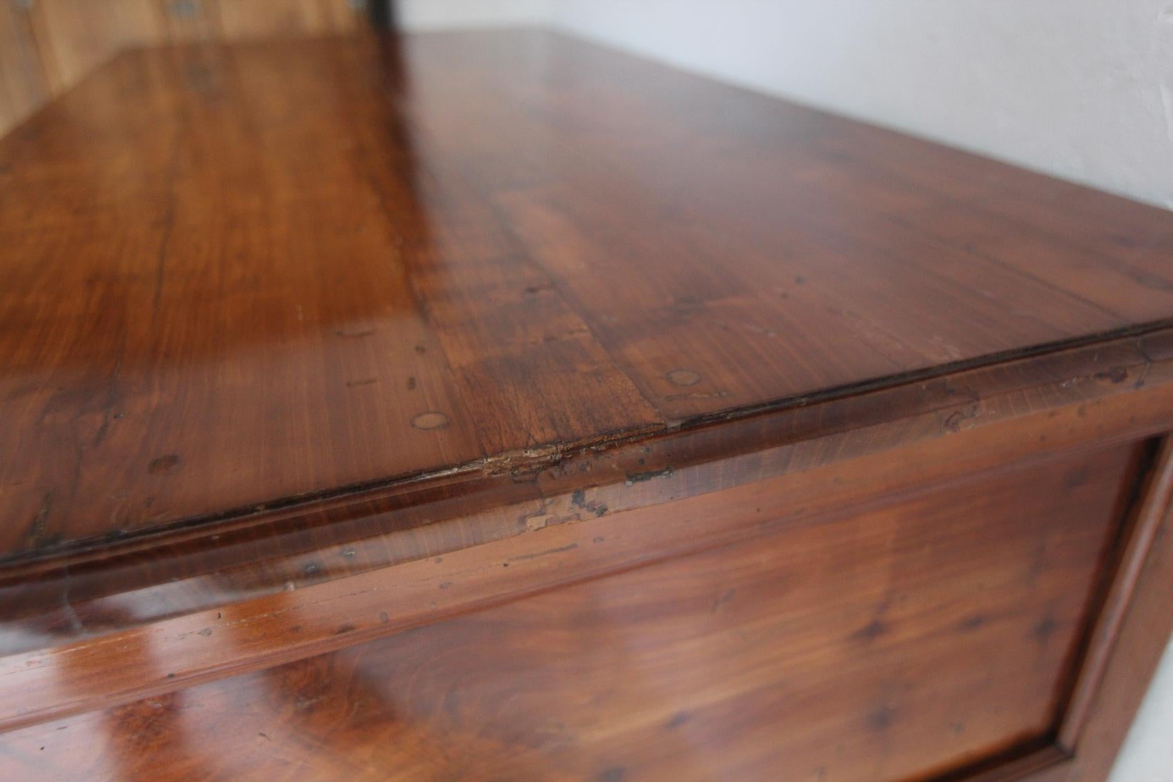 Late 18th Century Louis XVI Cherrywood Chest of Drawers For Sale 9