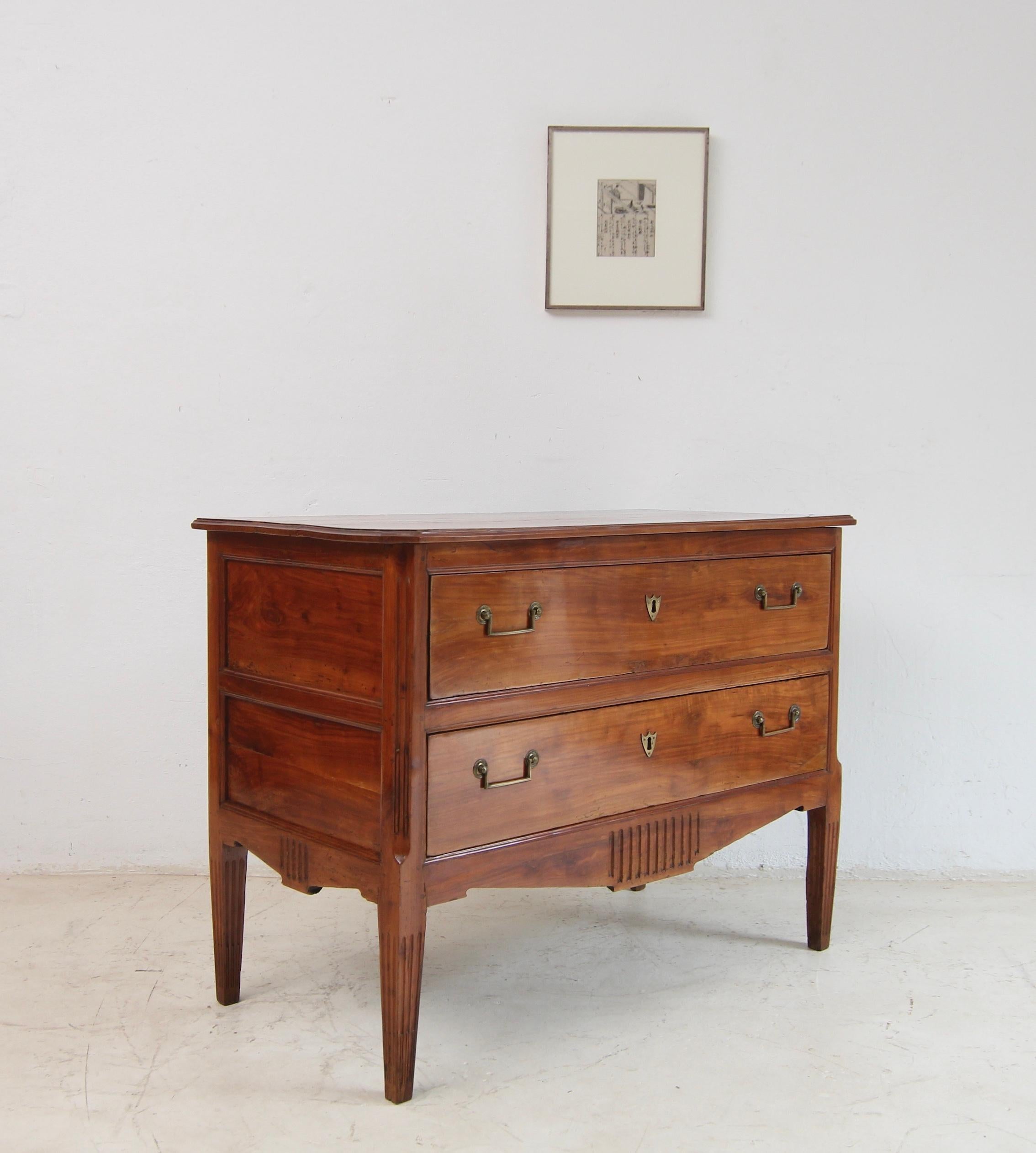Late 18th Century Louis XVI Cherrywood Chest of Drawers For Sale 14