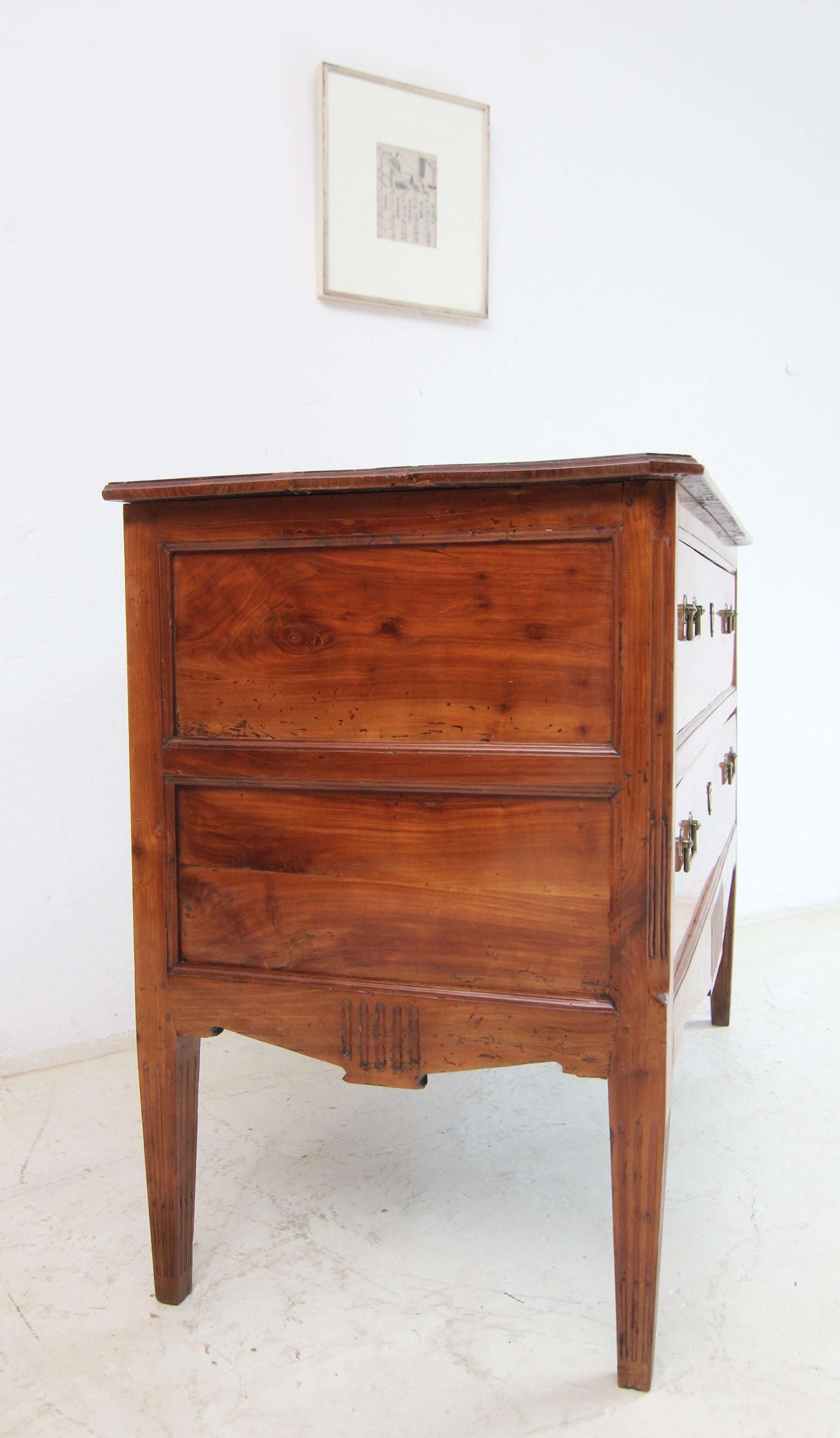 Late 18th Century Louis XVI Cherrywood Chest of Drawers For Sale 15