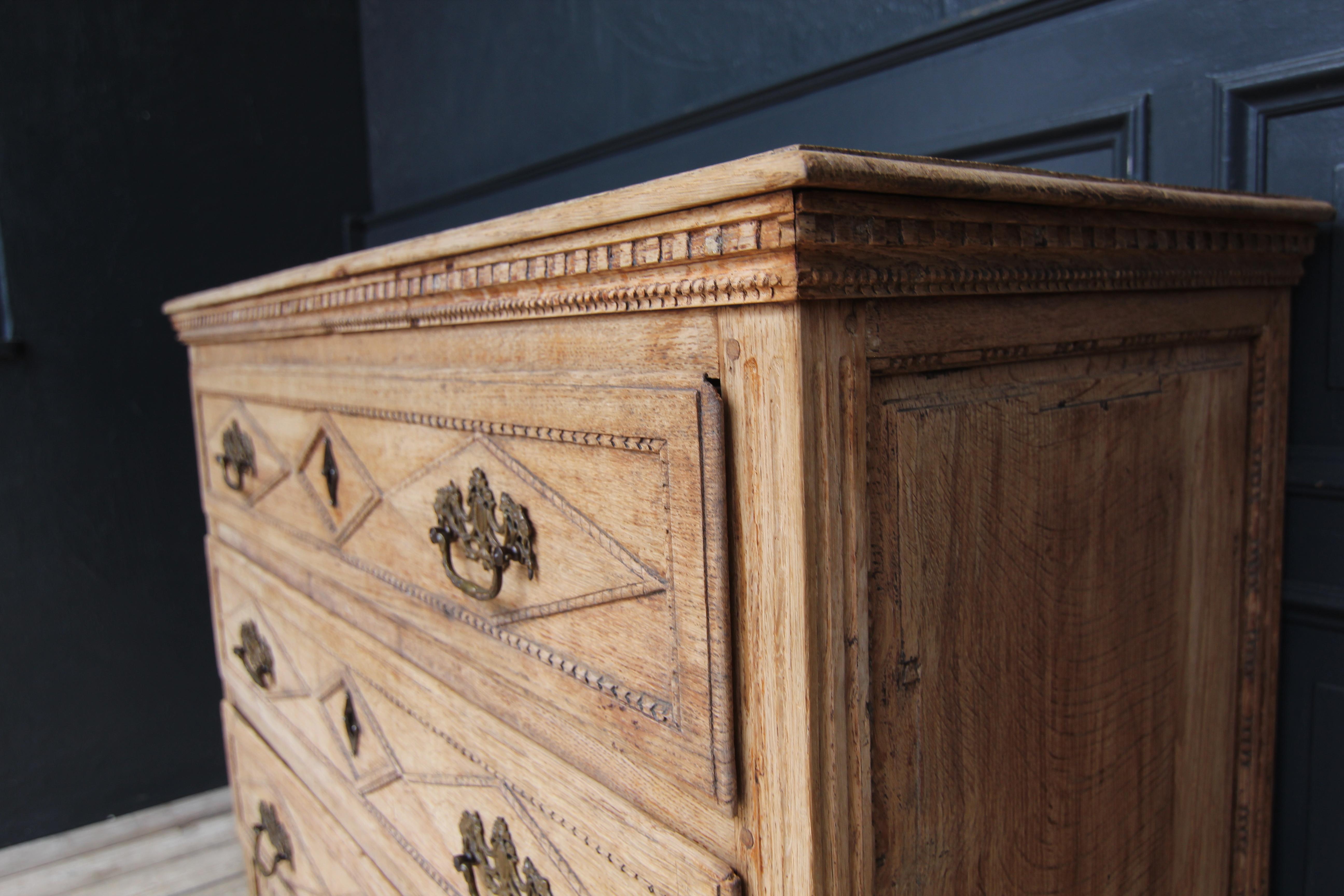 Late 18th Century Louis XVI Chest of Drawers in Stripped Oak 5