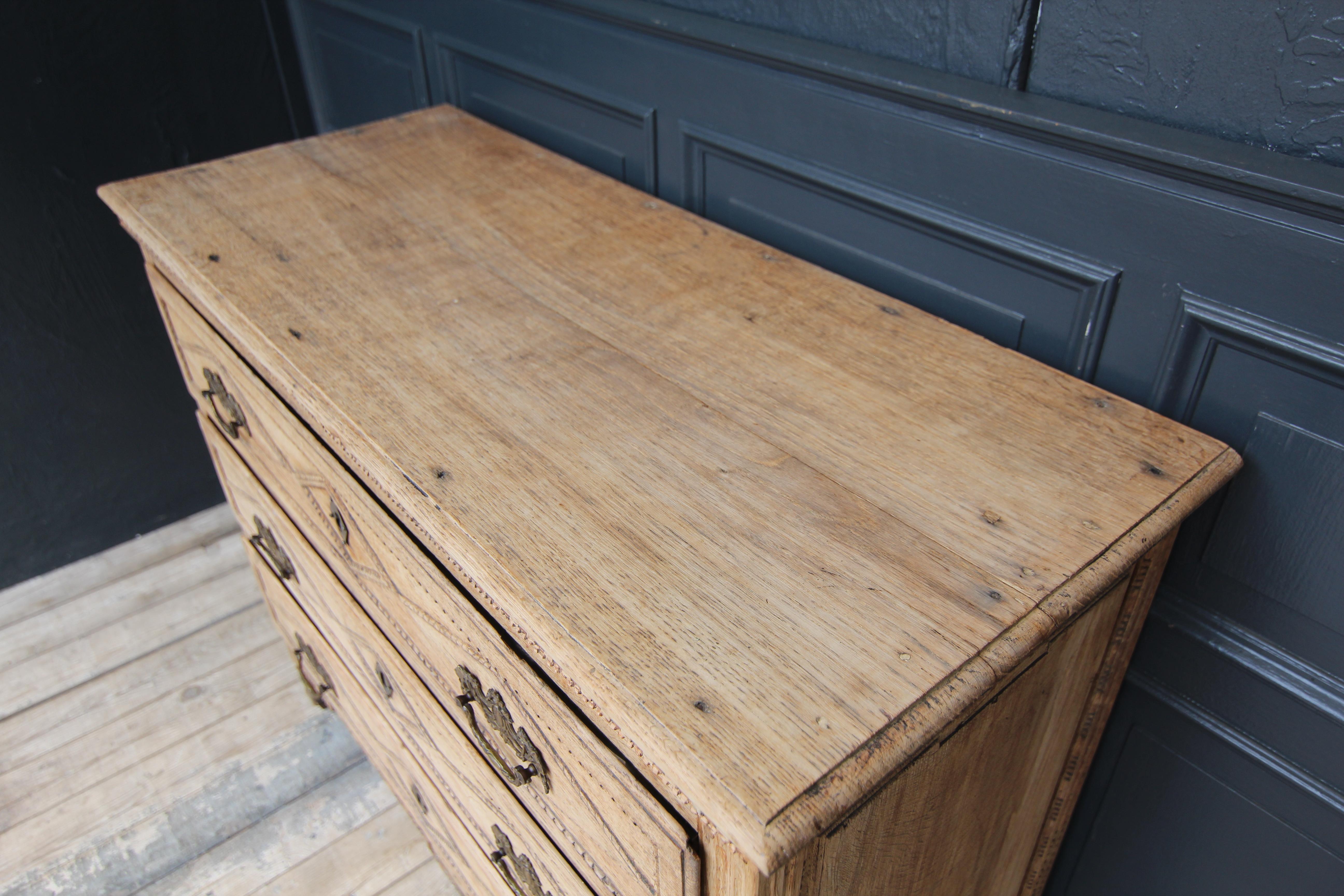 Late 18th Century Louis XVI Chest of Drawers in Stripped Oak 7