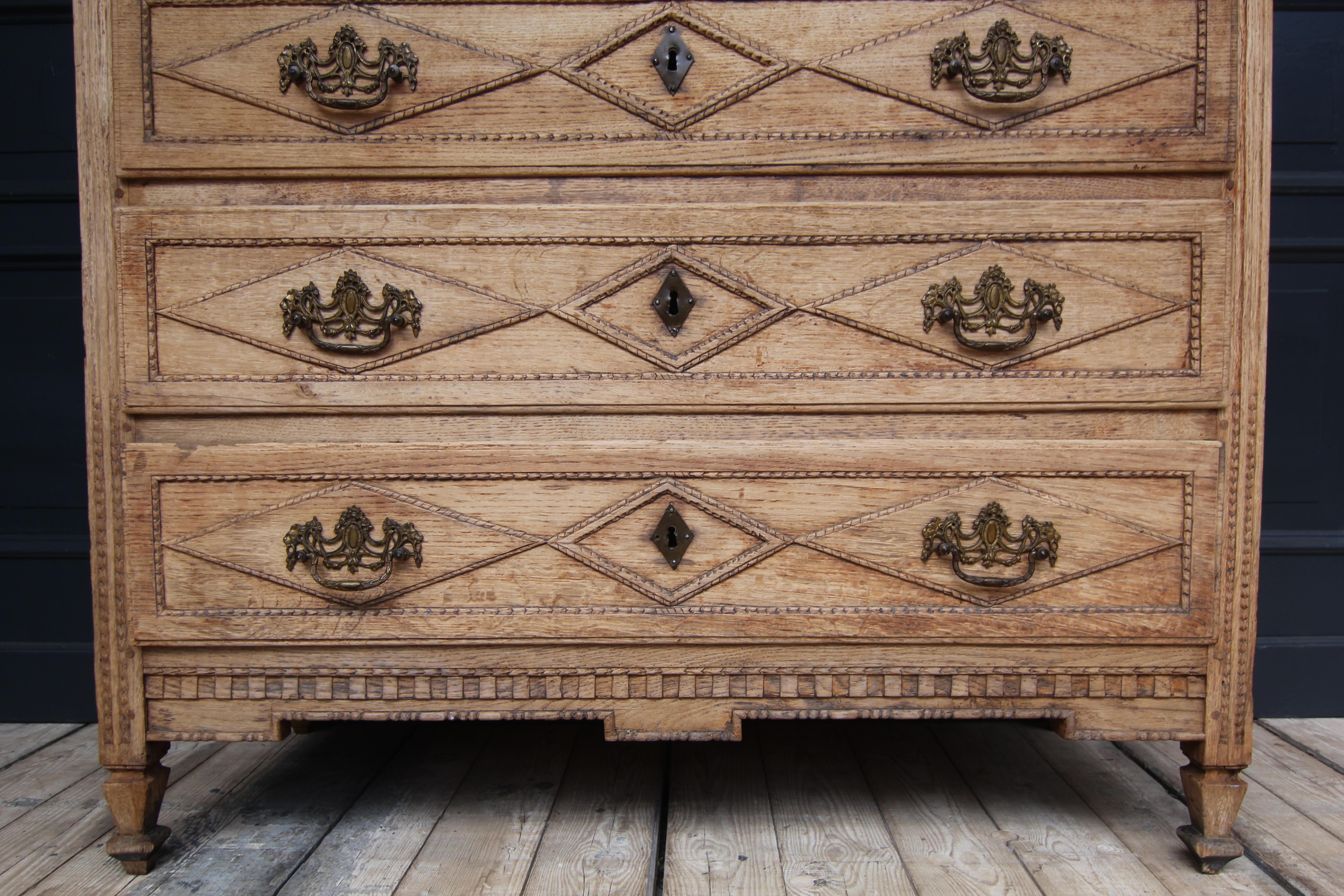 Late 18th Century Louis XVI Chest of Drawers in Stripped Oak 13