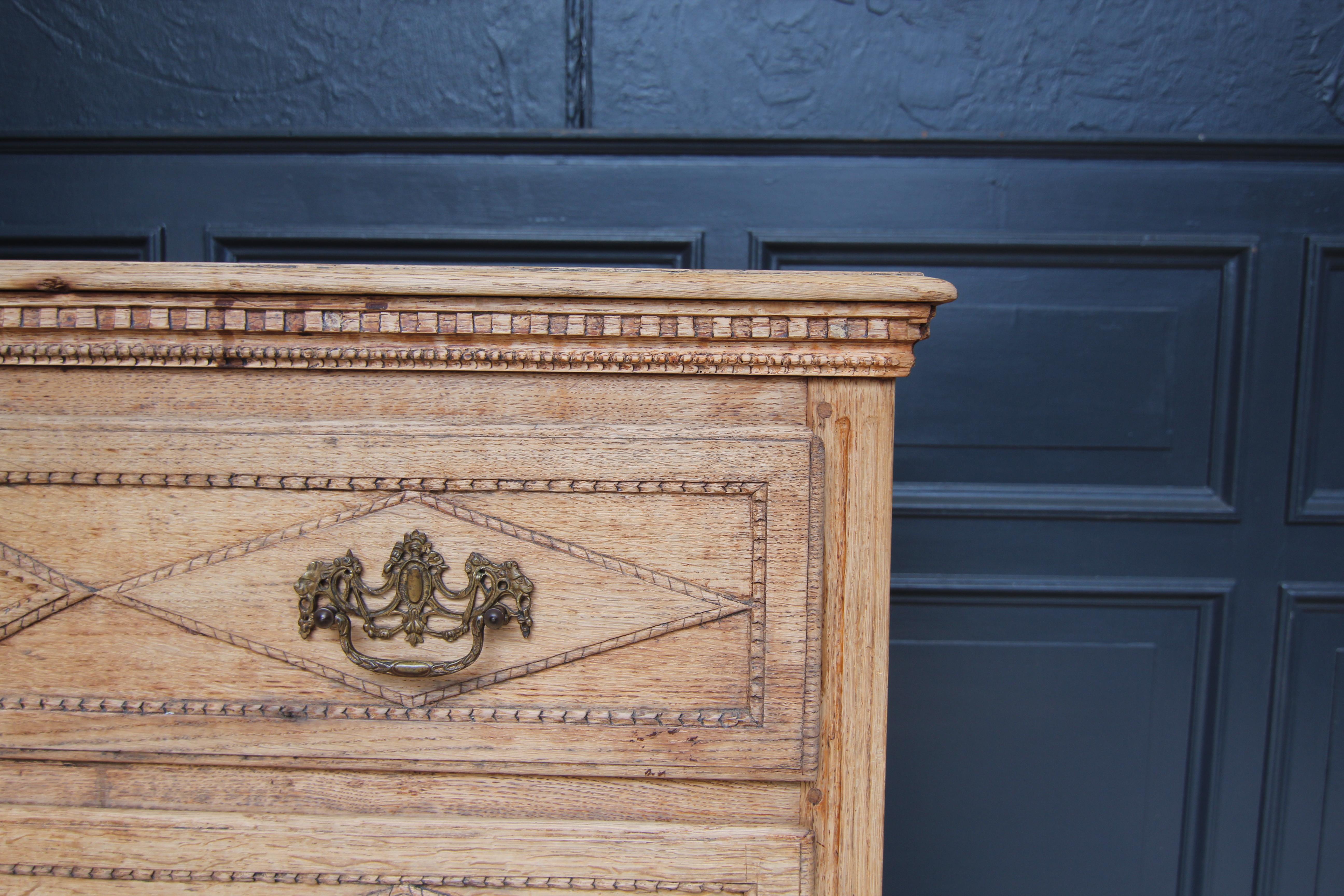 Late 18th Century Louis XVI Chest of Drawers in Stripped Oak 14