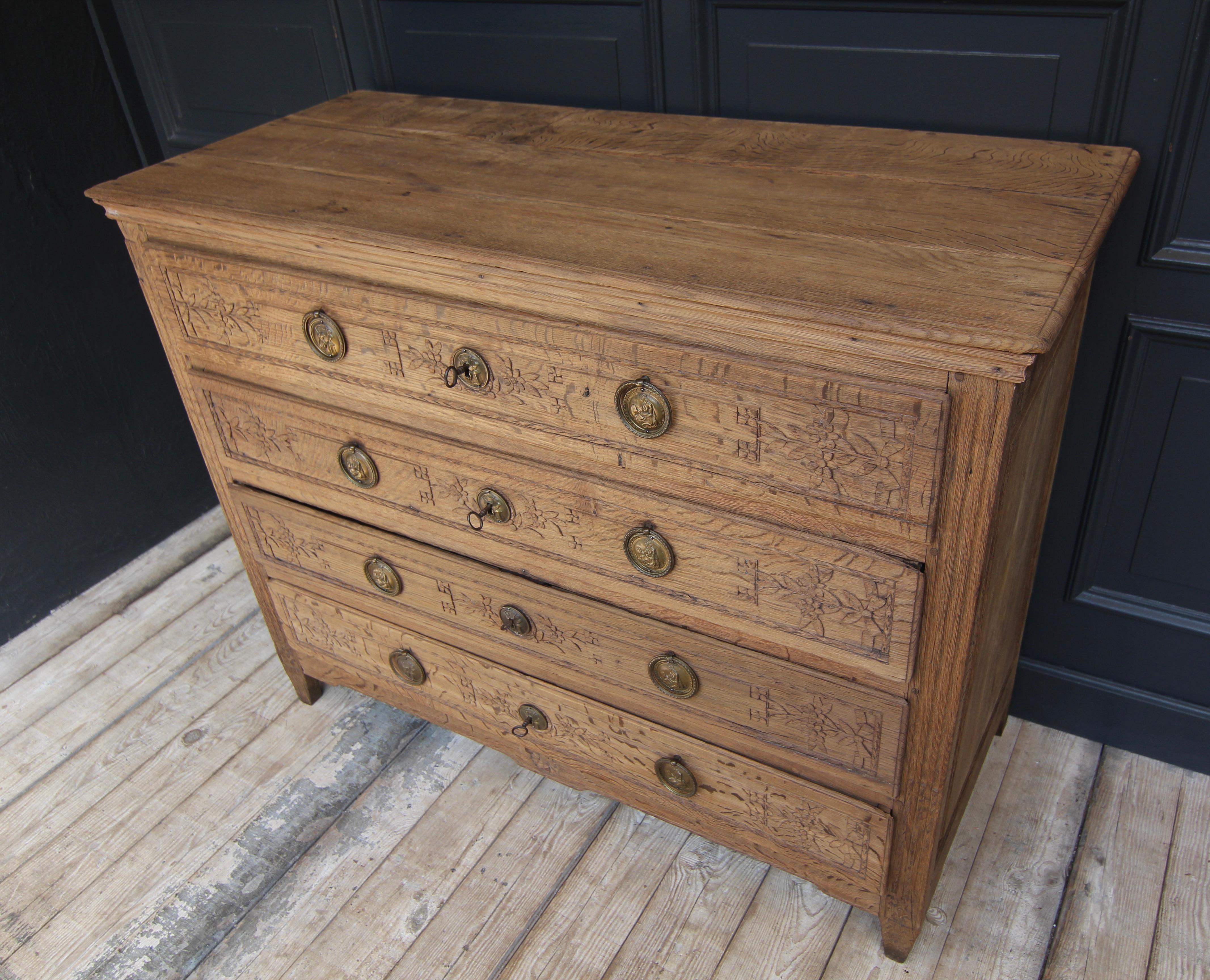 Cassettiera Luigi XVI della fine del XVIII secolo in Oak in vendita 5