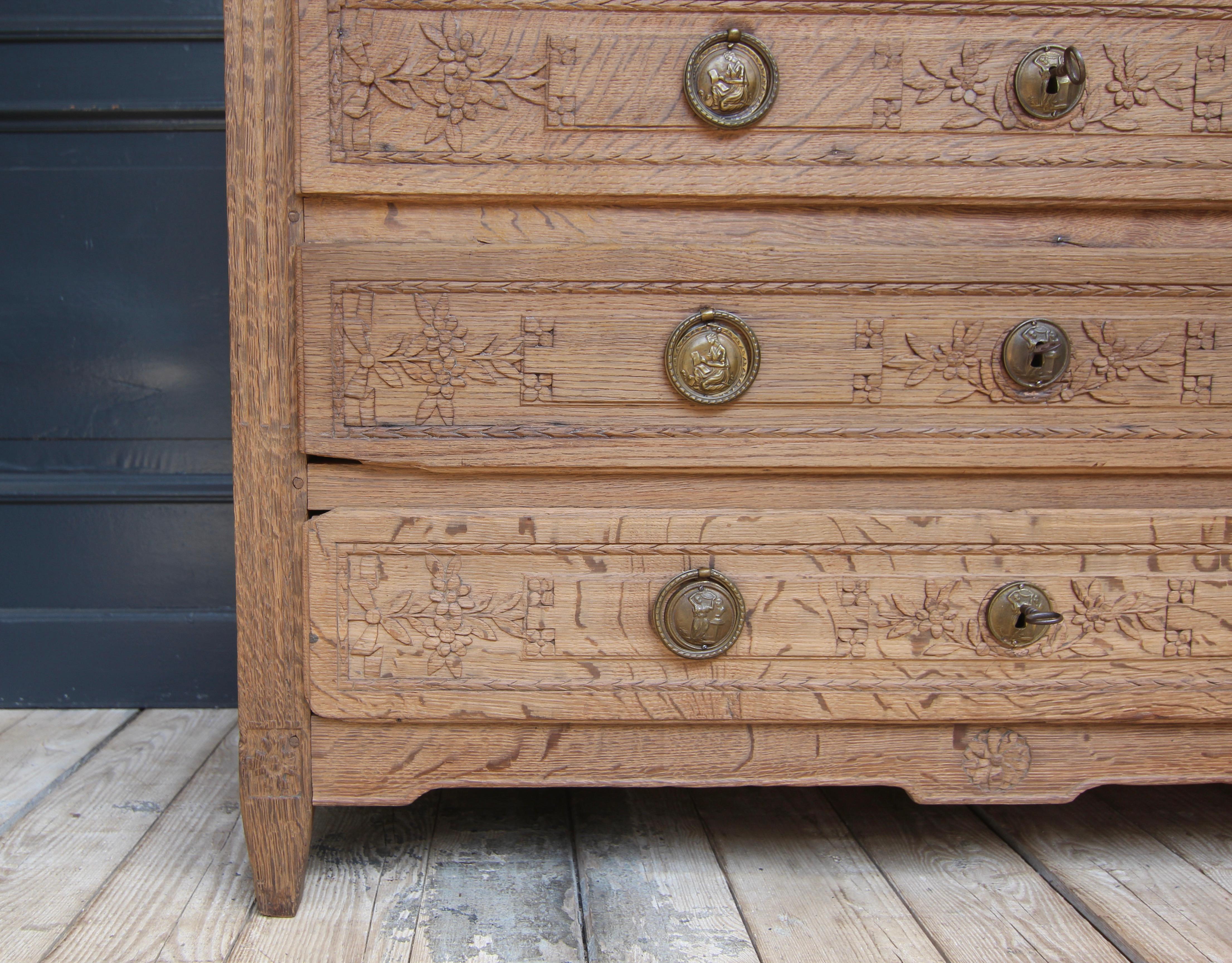 Cassettiera Luigi XVI della fine del XVIII secolo in Oak in vendita 8