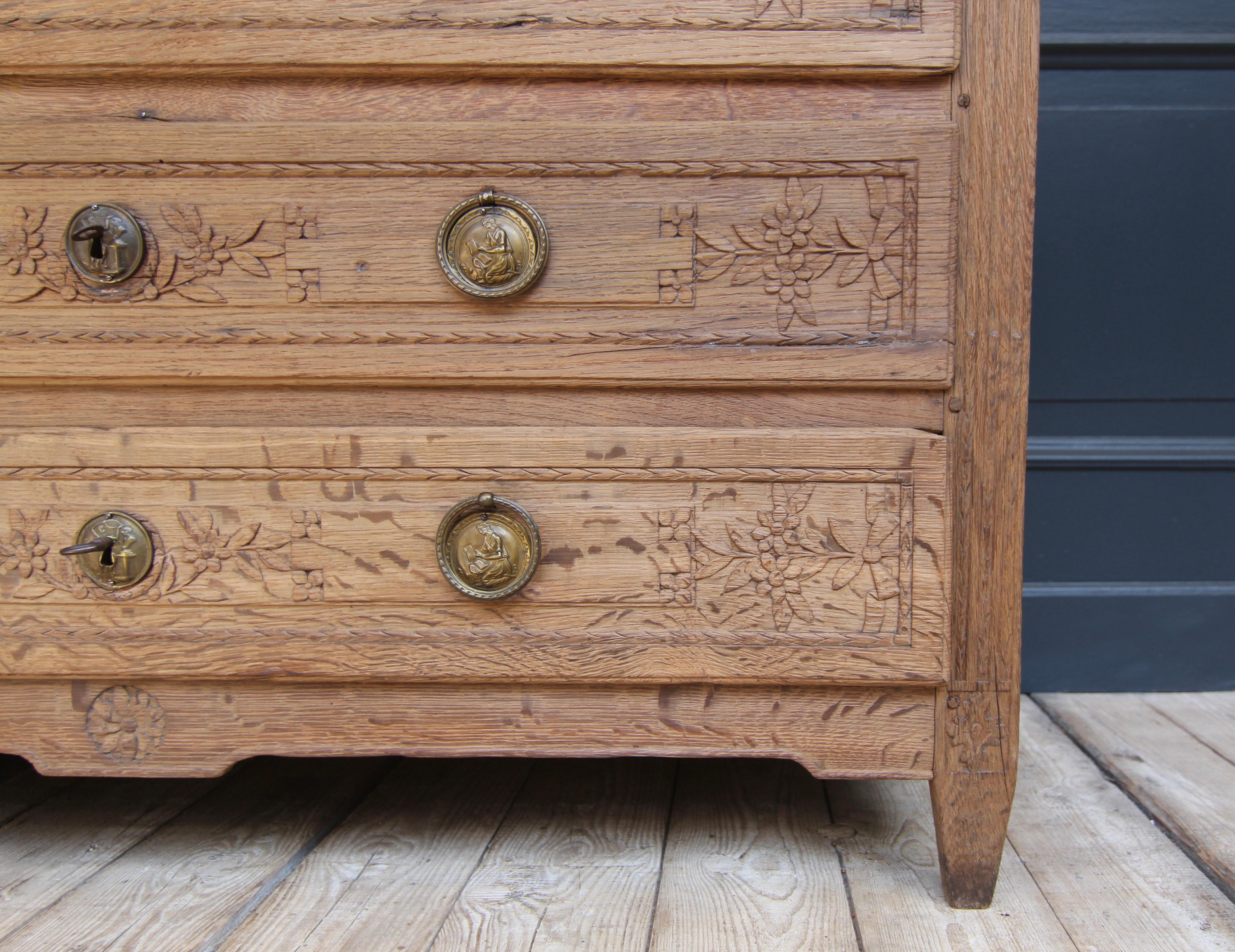 Cassettiera Luigi XVI della fine del XVIII secolo in Oak in vendita 9