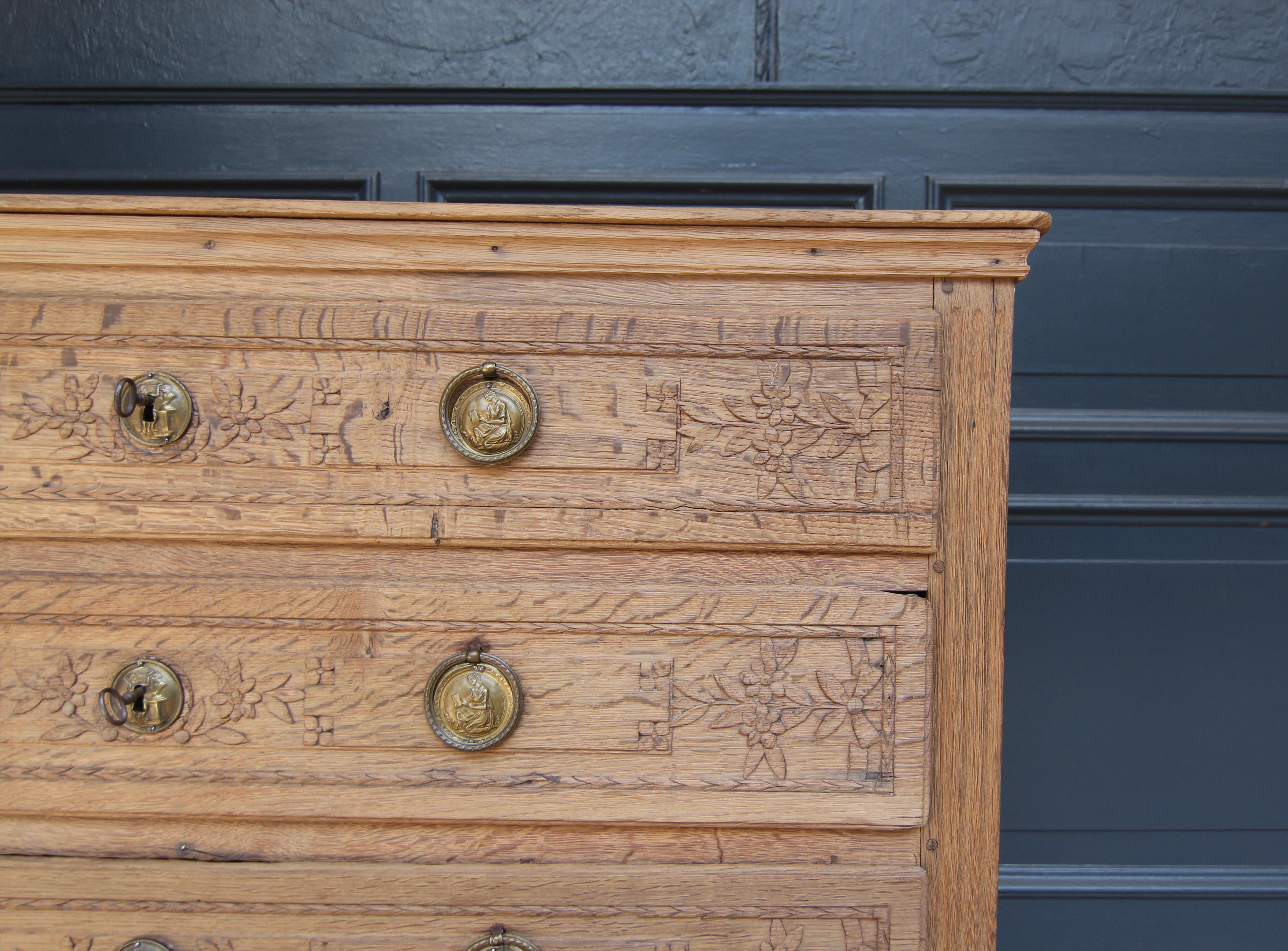 Cassettiera Luigi XVI della fine del XVIII secolo in Oak in vendita 10