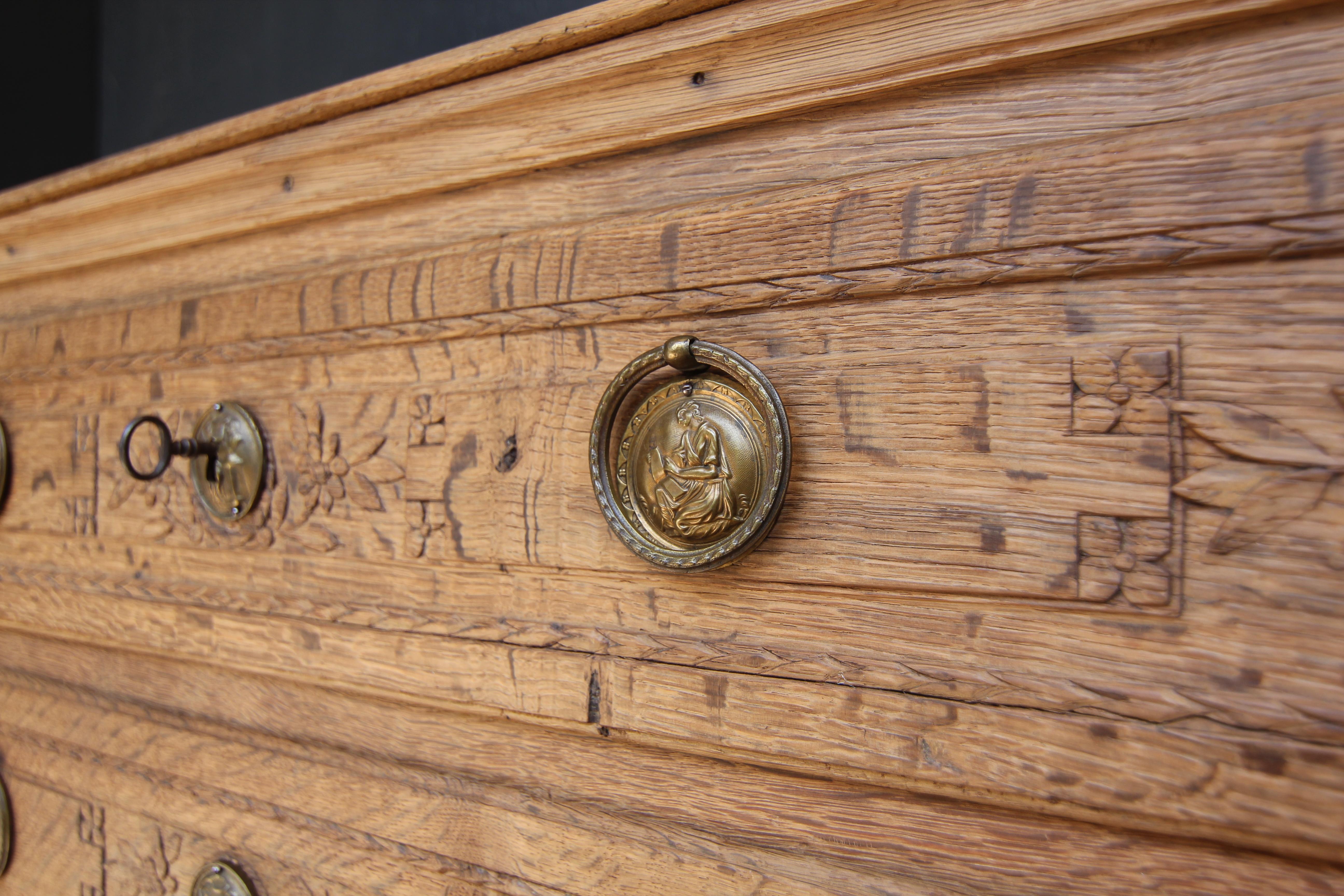 Cassettiera Luigi XVI della fine del XVIII secolo in Oak in vendita 12