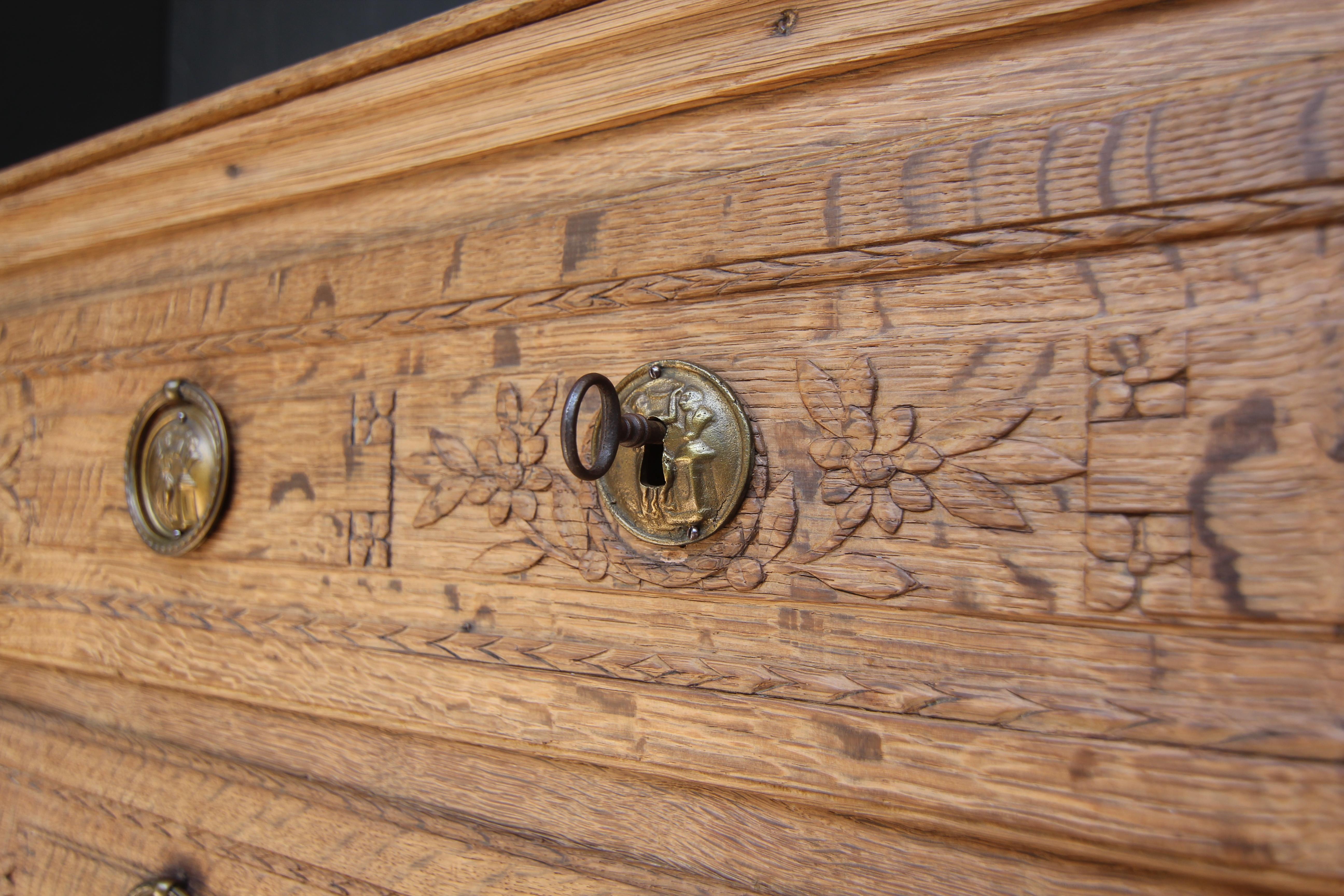 Cassettiera Luigi XVI della fine del XVIII secolo in Oak in vendita 13