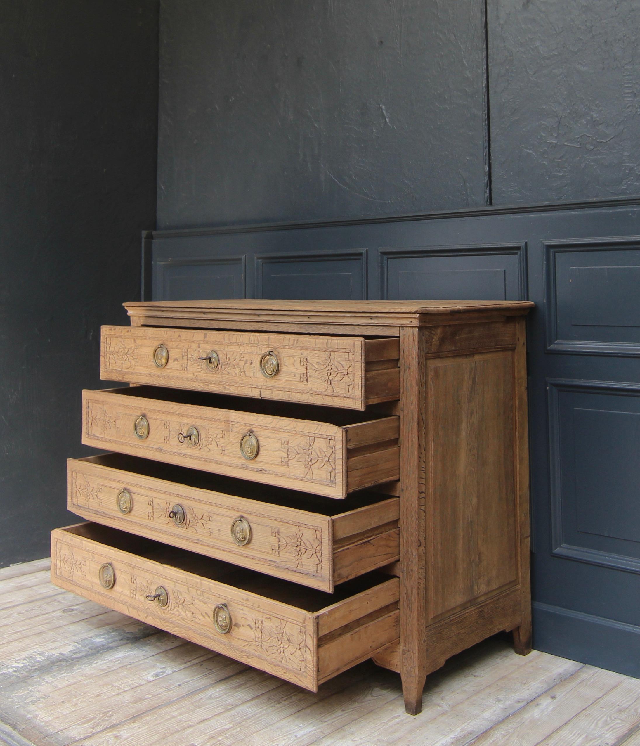 Cassettiera Luigi XVI della fine del XVIII secolo in Oak in vendita 2