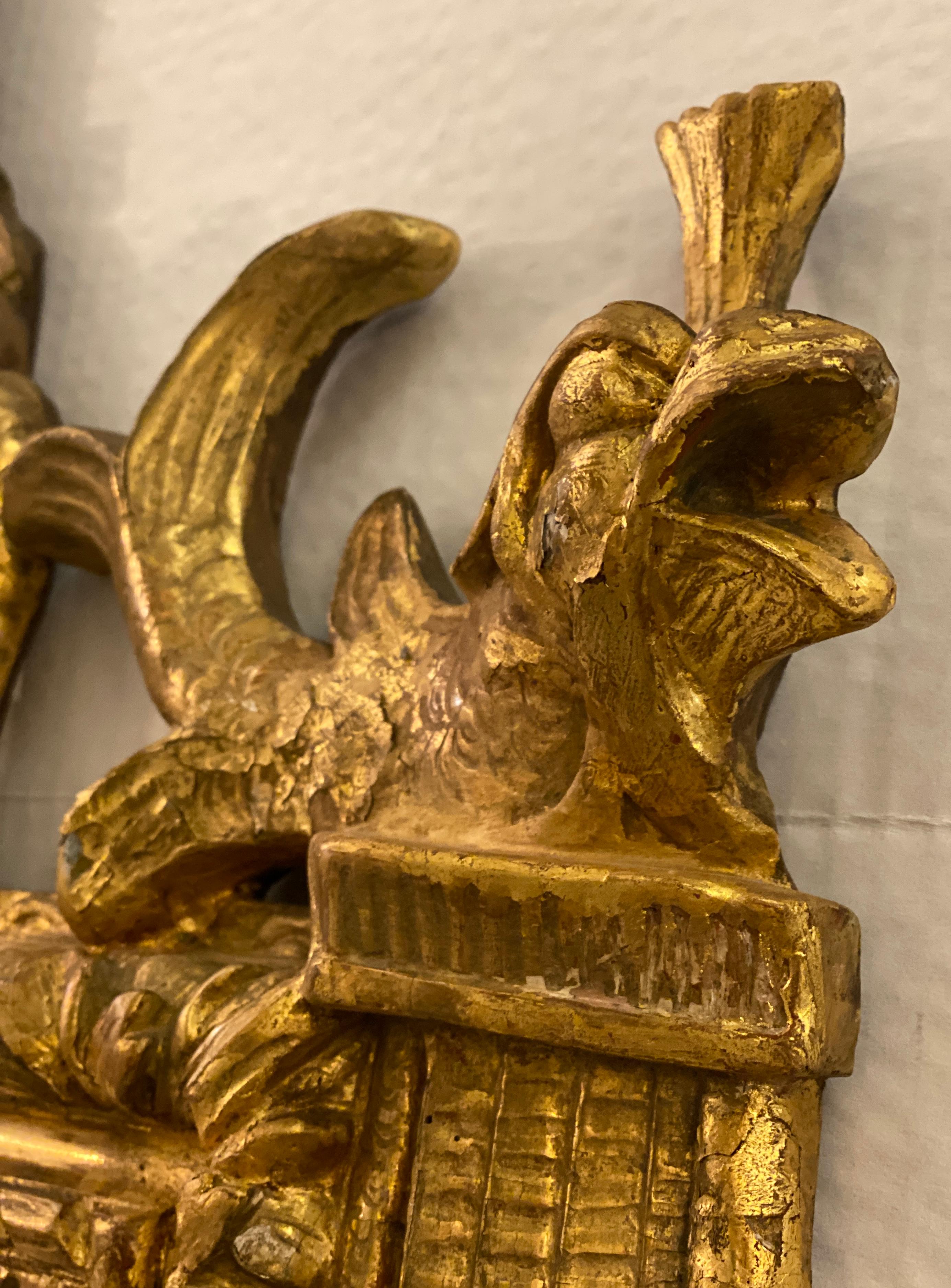 Verre Miroir en bois doré Louis XVI de la fin du XVIIIe siècle en vente