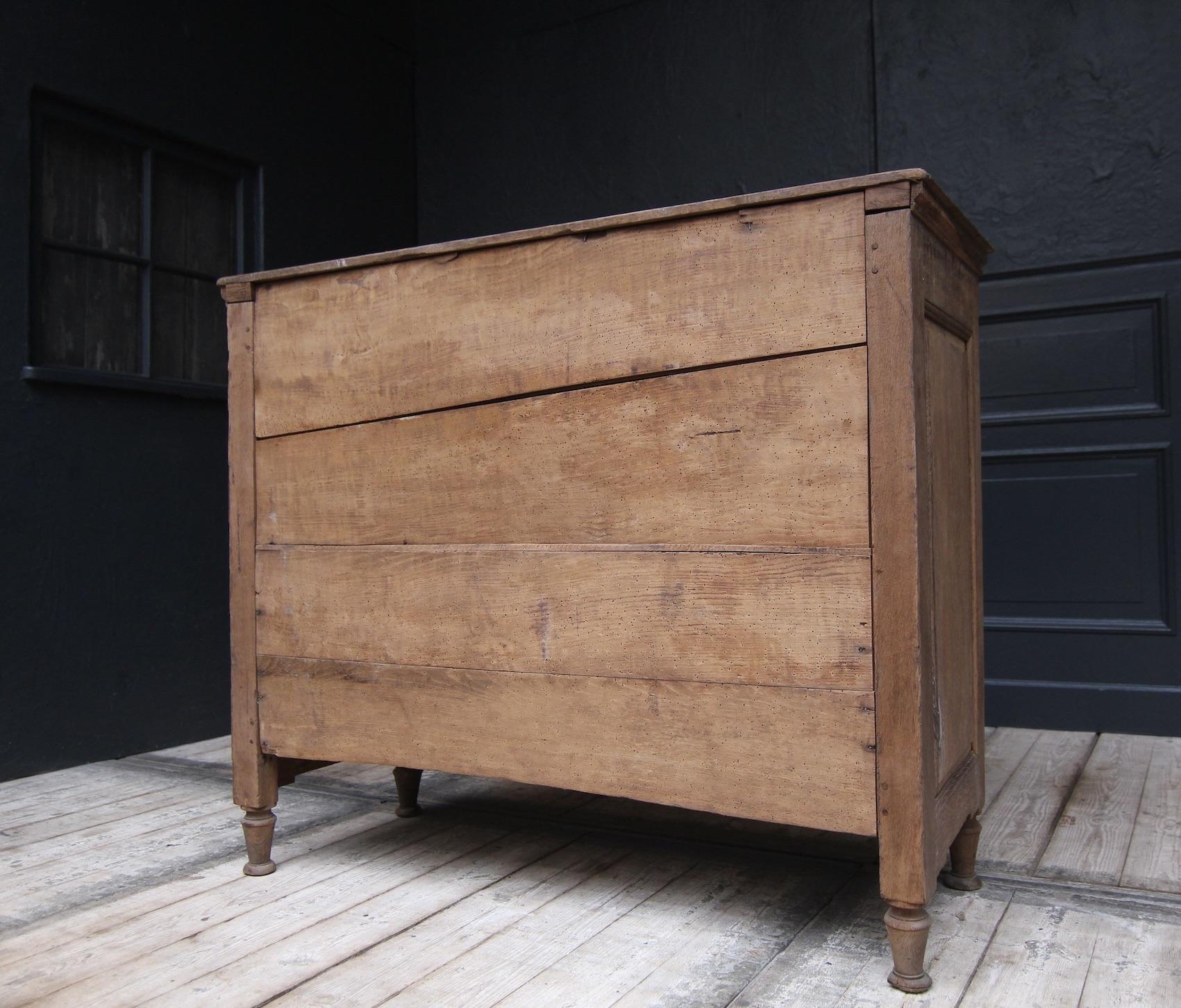 Late 18th Century Louis XVI Oak Chest of Drawers 15