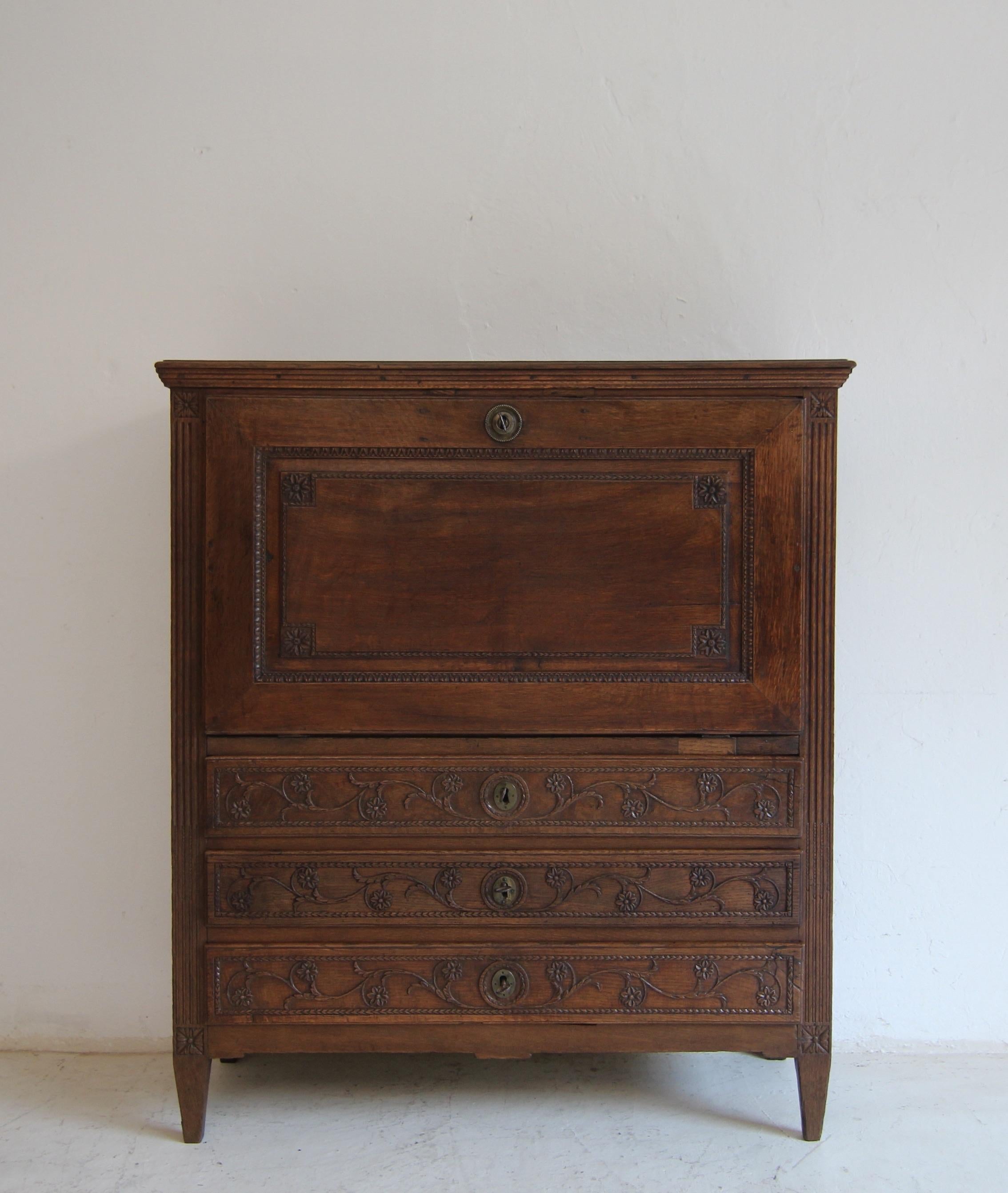 Secretario Luis XVI de finales del siglo XVIII de madera de roble en venta 5