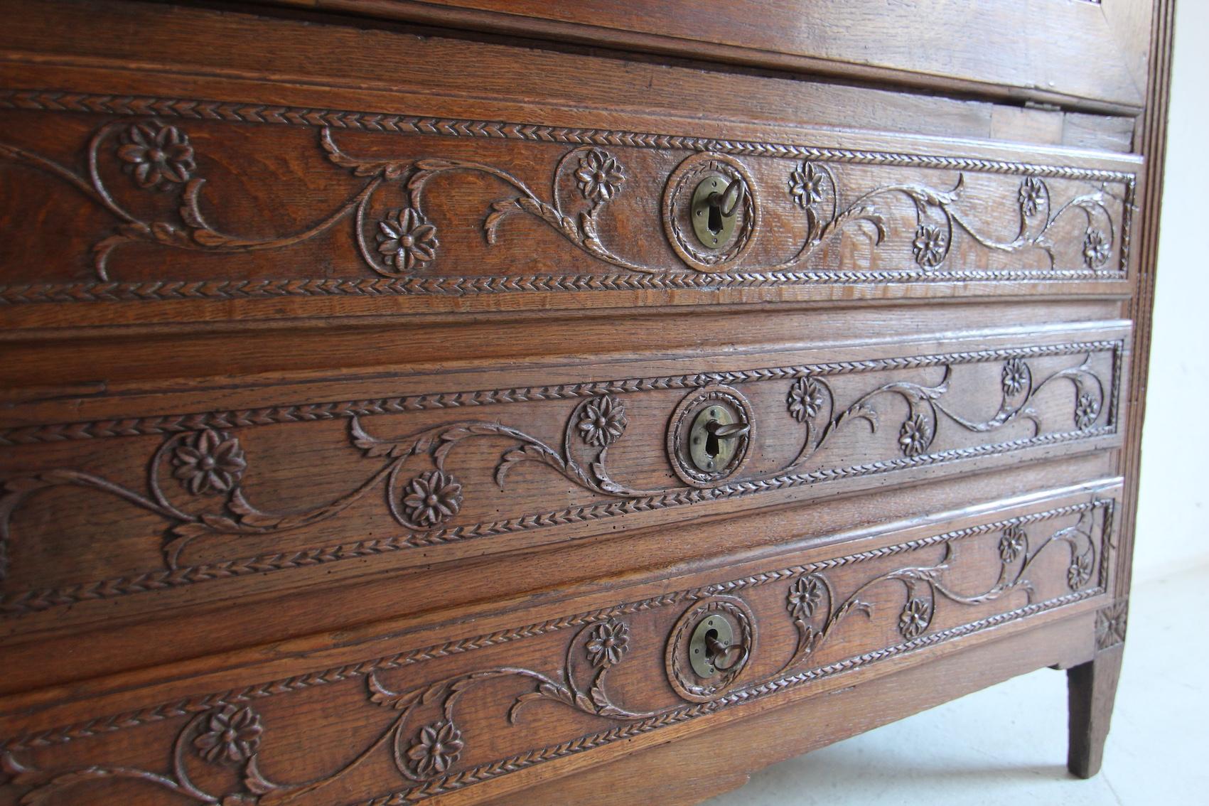 Secretario Luis XVI de finales del siglo XVIII de madera de roble en venta 11