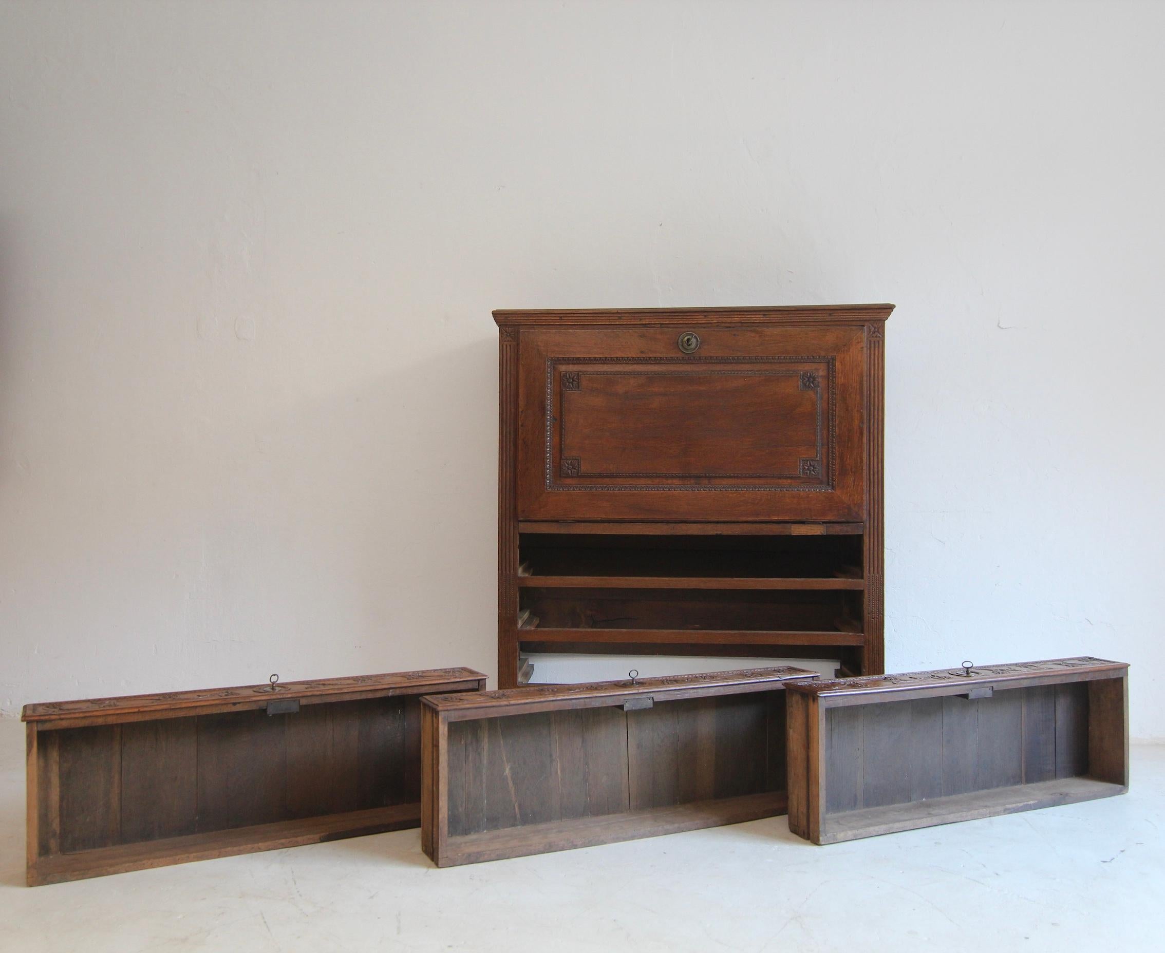 Secretario Luis XVI de finales del siglo XVIII de madera de roble en venta 13