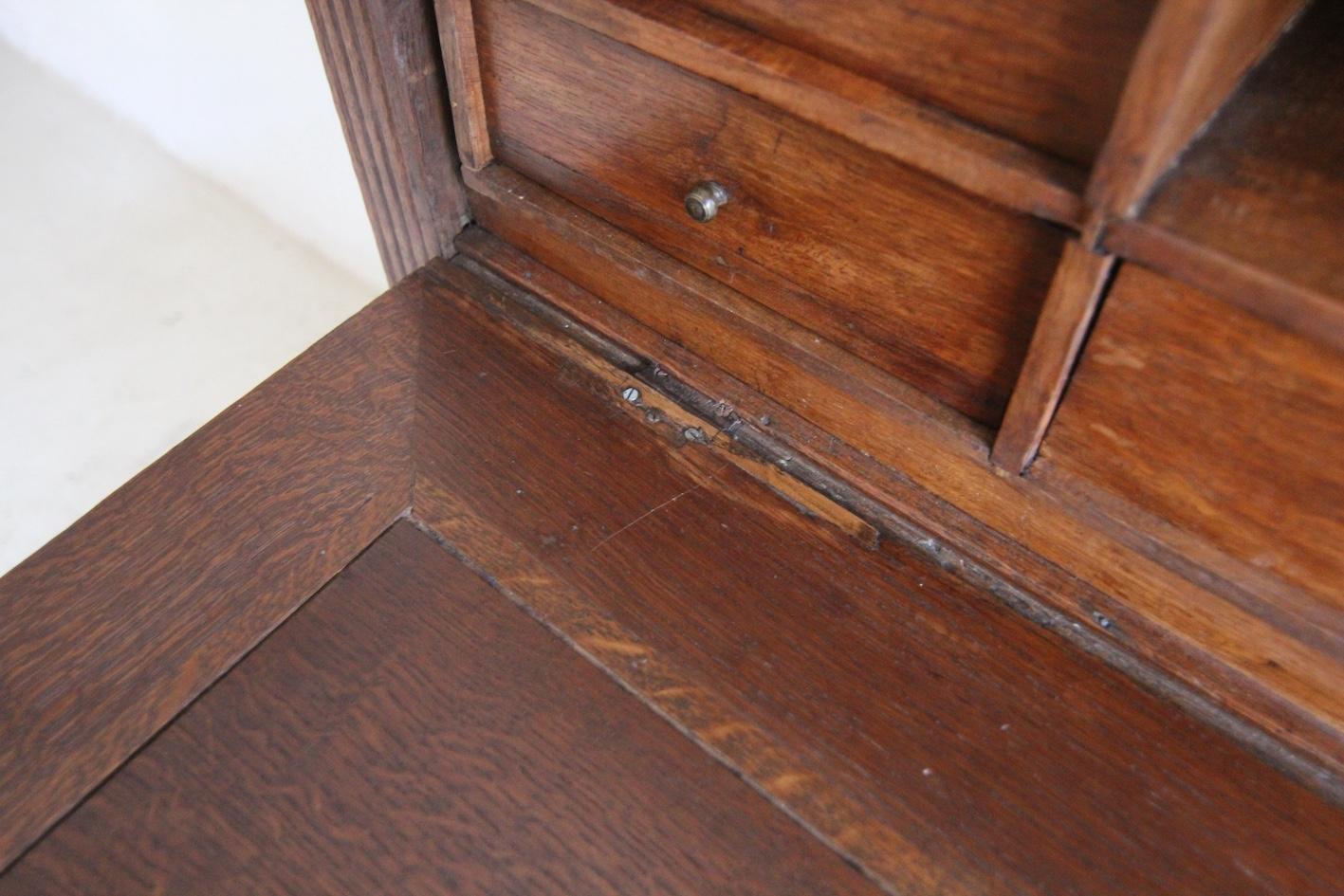 Secretario Luis XVI de finales del siglo XVIII de madera de roble en venta 1