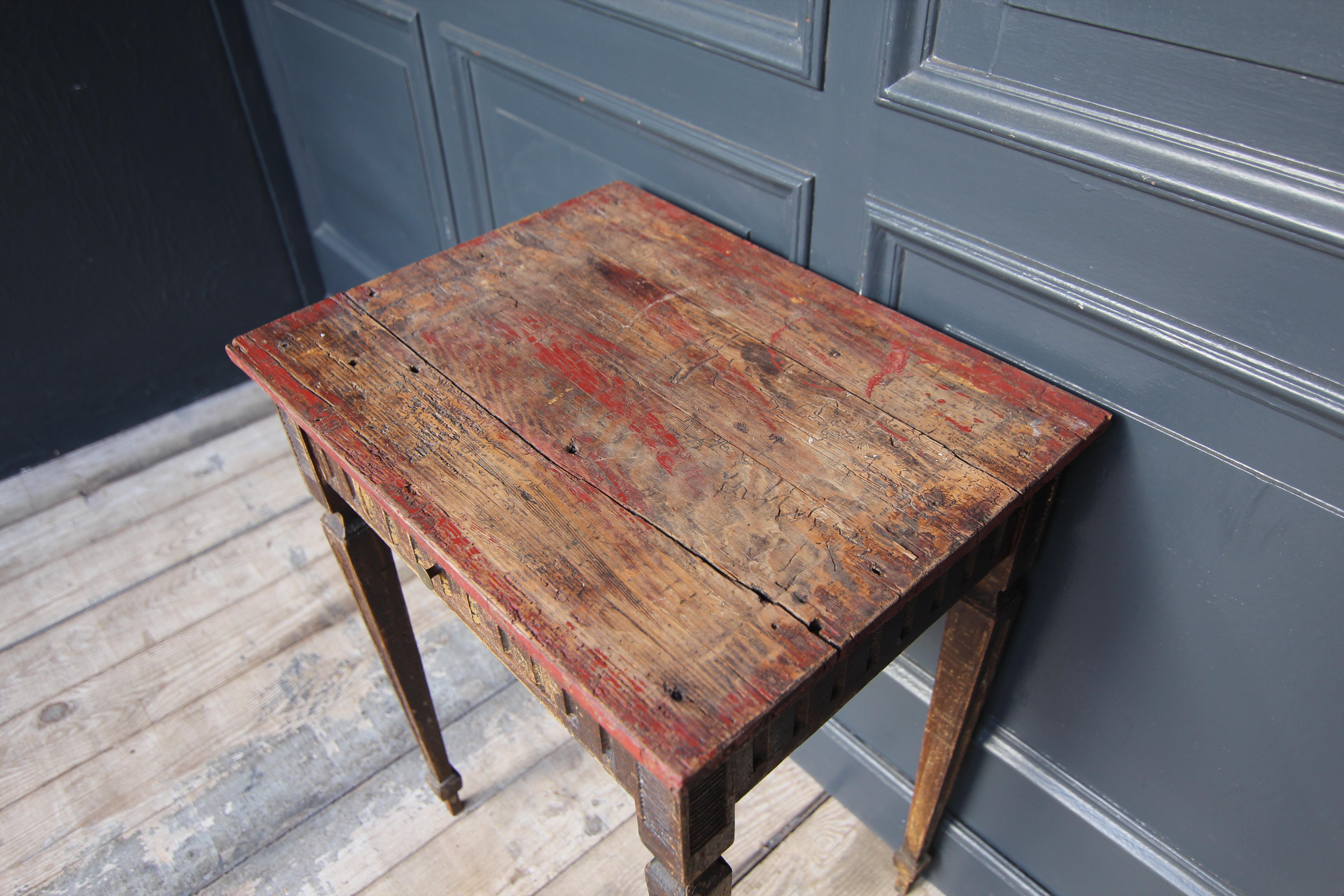 Late 18th Century Louis XVI Side Table in Original Paint 1