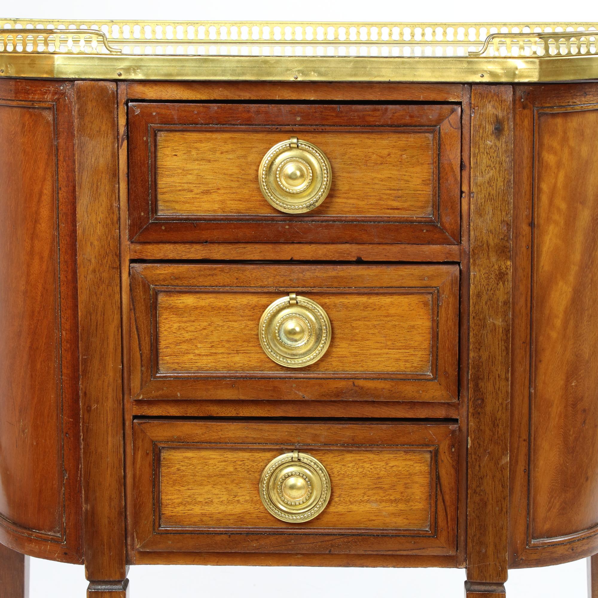 Late 18th Century Louis XVI Walnut Demilune Commode or Table Chiffonière For Sale 2