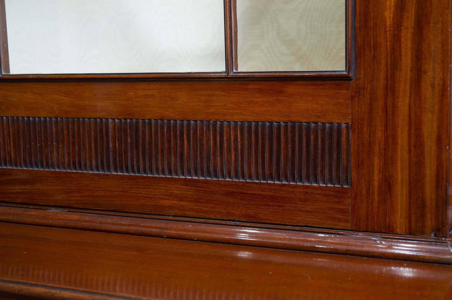 Late 18th Century Mahogany Bookcase with Dentil Cornice Detail 1