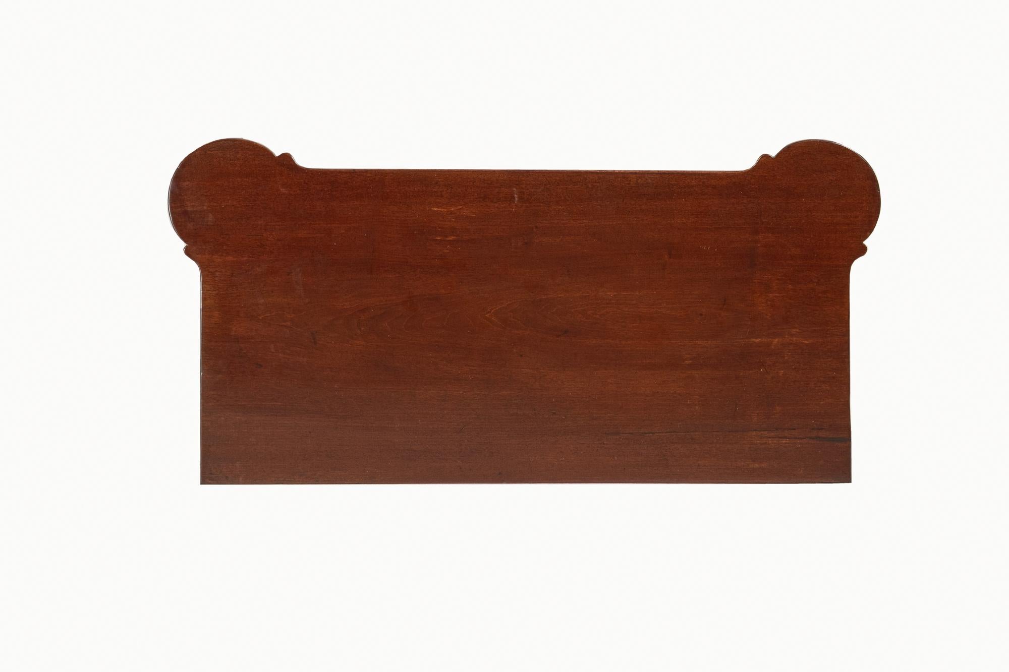 Late 18th Century Mahogany Triple Top Fold-Over Card/Tea Table For Sale 1