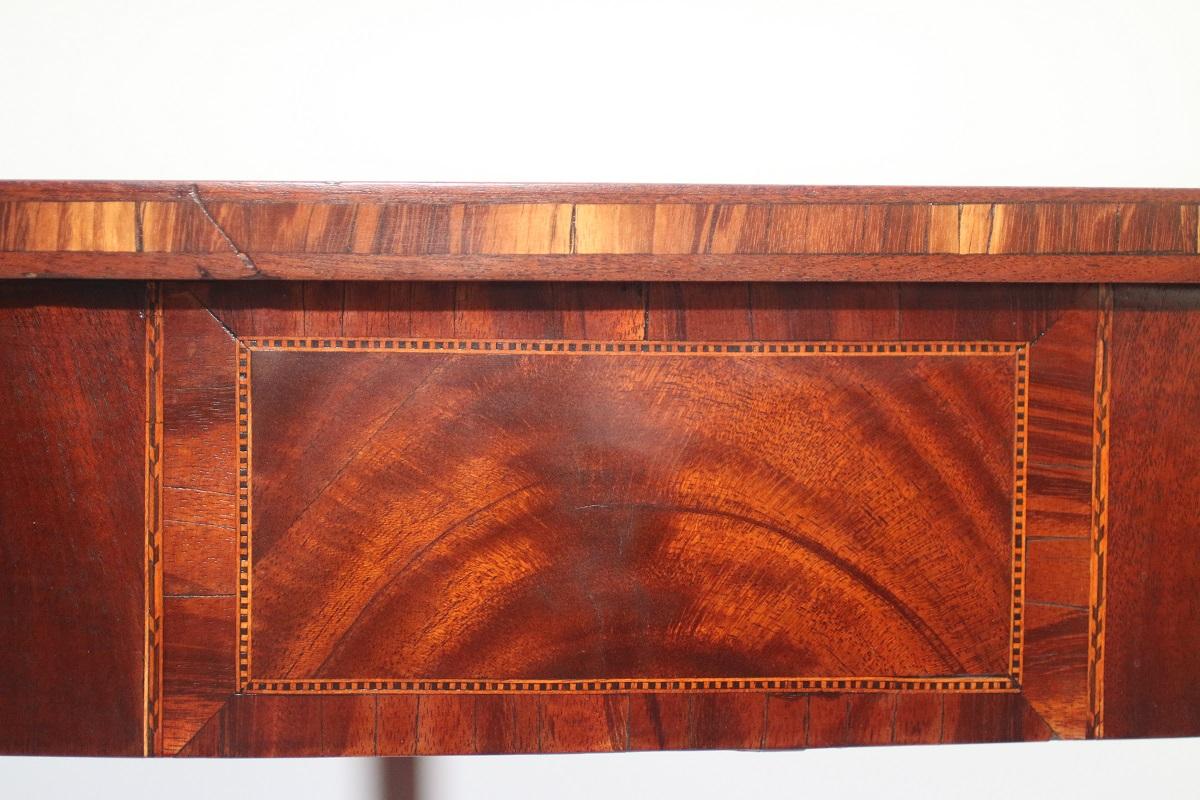 Late 18th Century Massachusetts Hepplewhite Card Table In Excellent Condition For Sale In Woodbury, CT