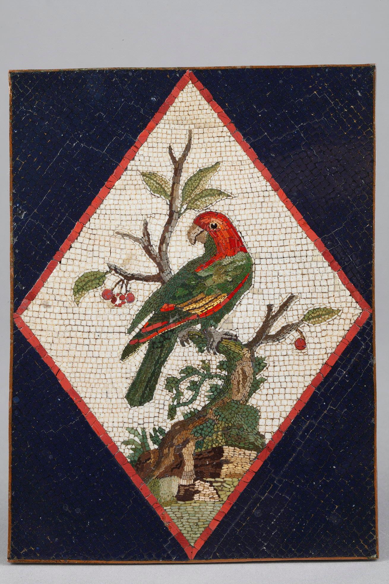 Large micro-mosaic plate representing a parrot on a branch. From a model by Giacomo Raffaelli. The quality and shape of the shards of this micromosaic can date it from the late 18th century. From the end of the 18th century and throughout the 19th