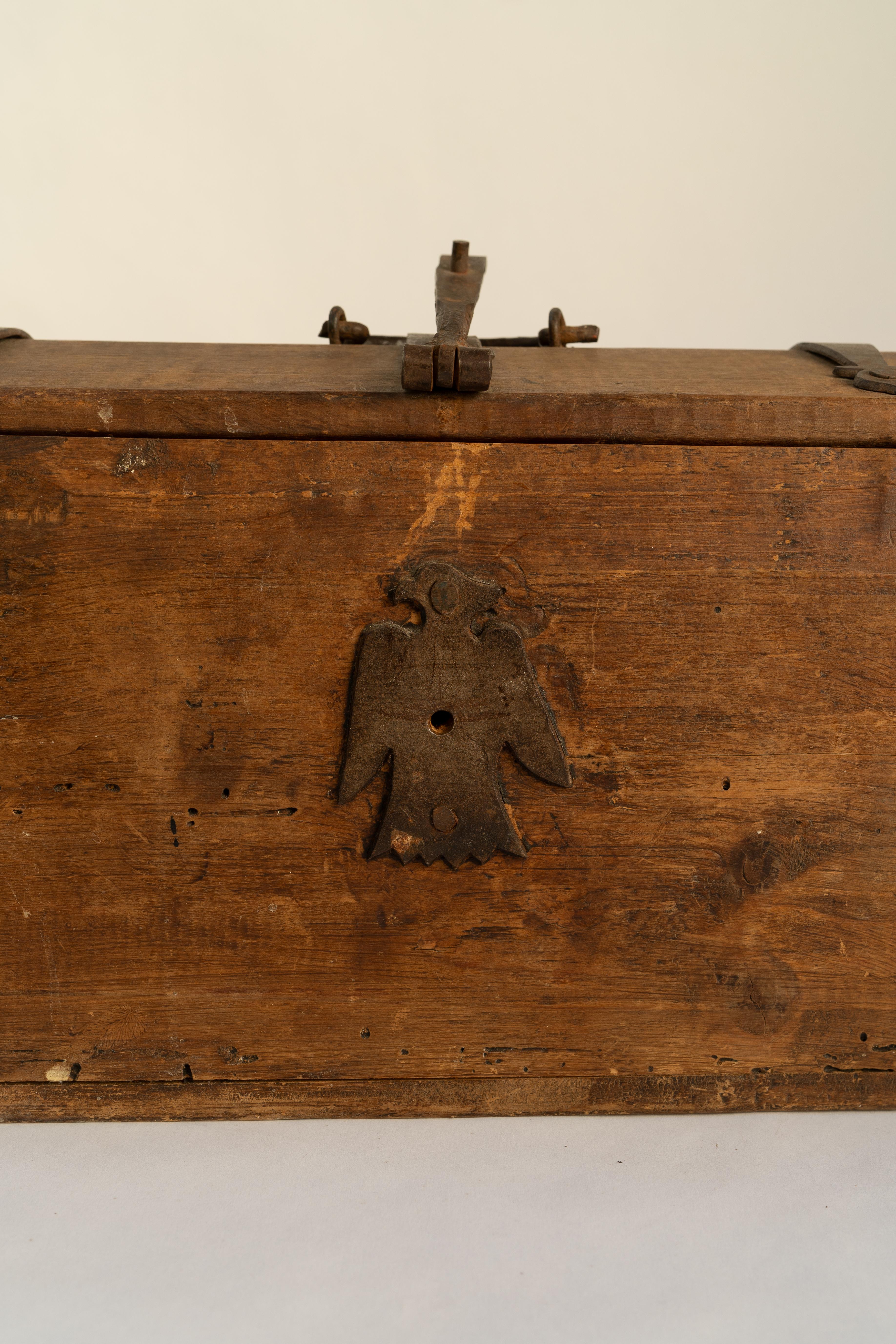 Late 18th-Century Mini Trunk In condizioni discrete in vendita a Guadalajra, Jal