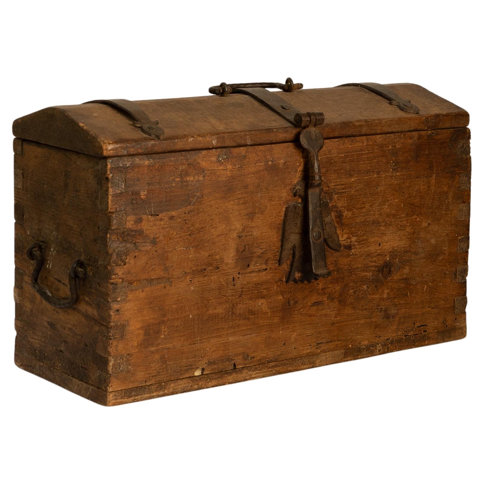 Late 18th-Century Mini Trunk