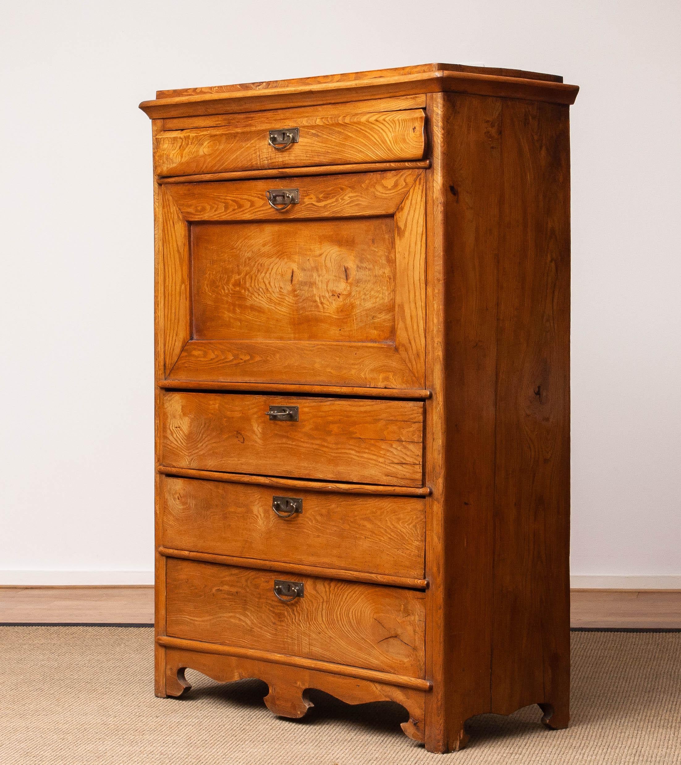 Late 18th Century Narrow Antique Swedish Biedermeier Secretaire in Pine For Sale 9