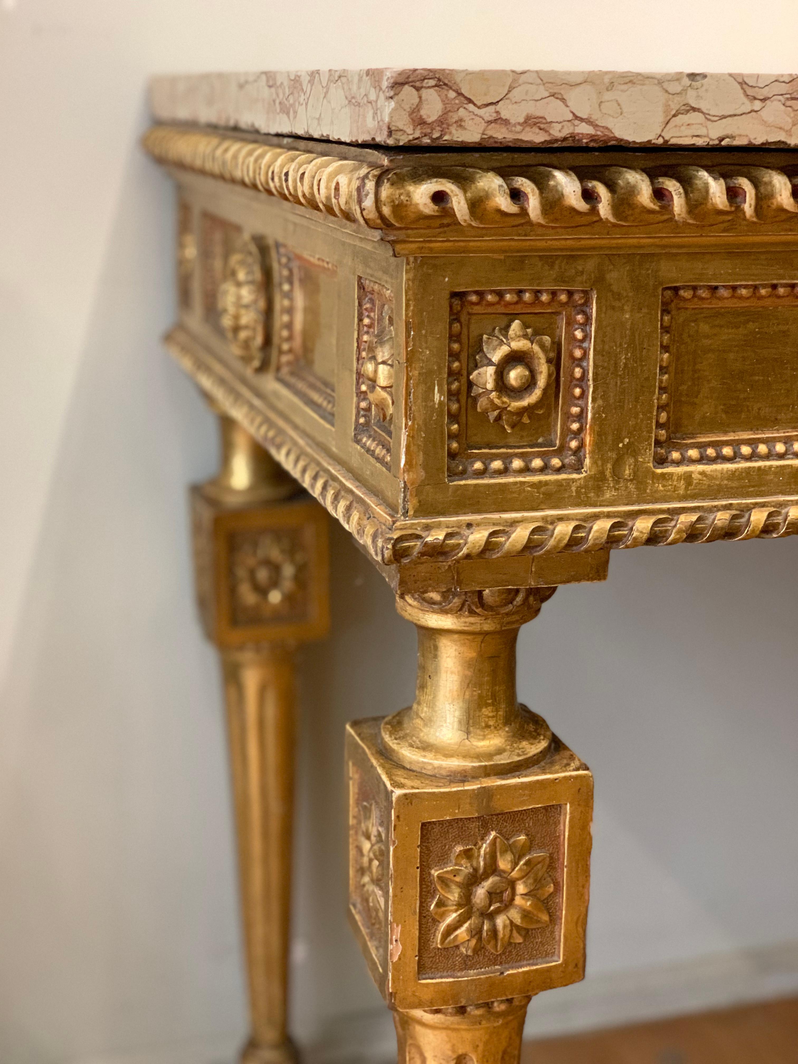 Late 18th Century, Neoclassic Giltwood Console In Good Condition For Sale In Firenze, FI
