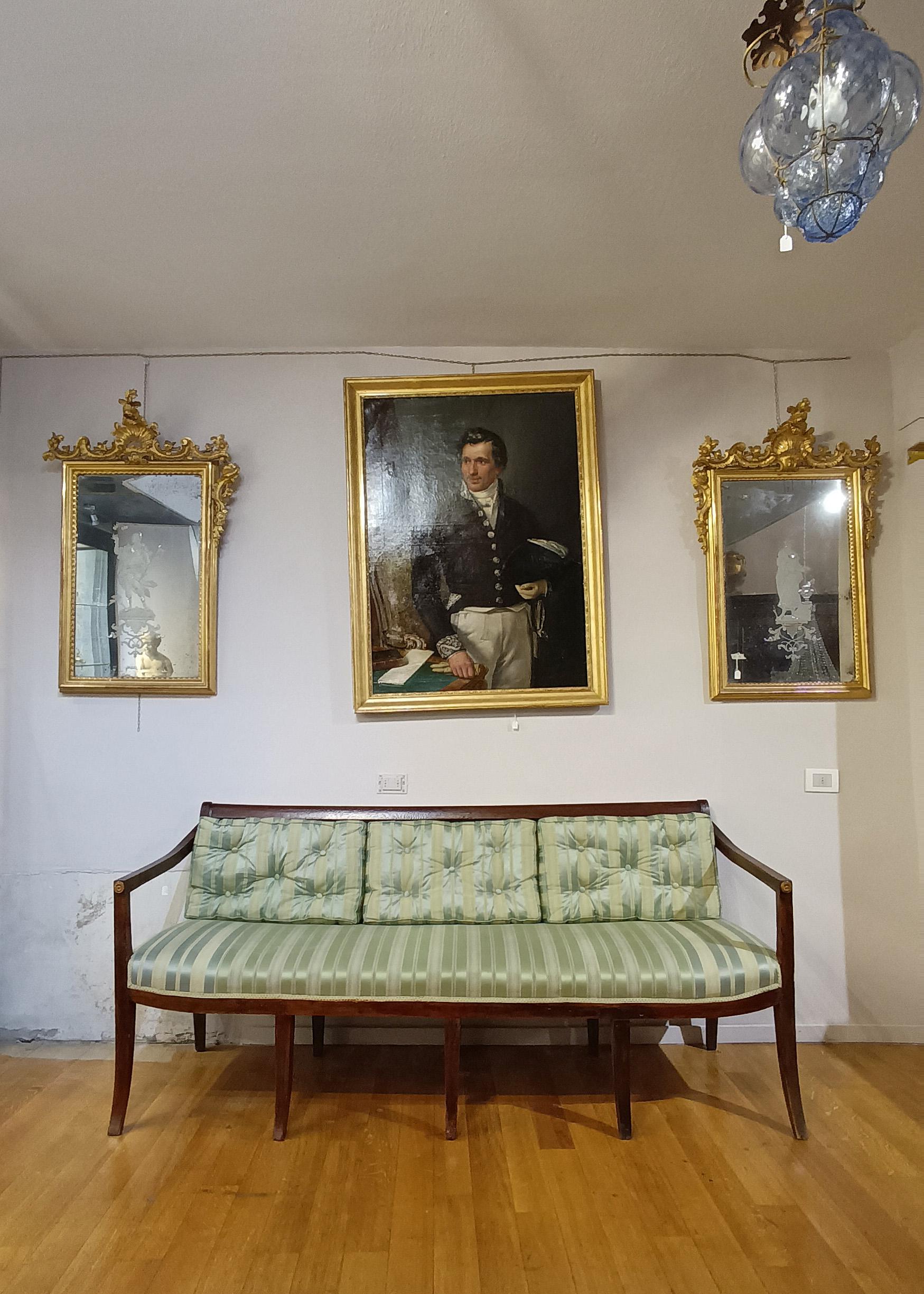 LATE 18th CENTURY NEOCLASSIC WALNUT SOFA en vente 1