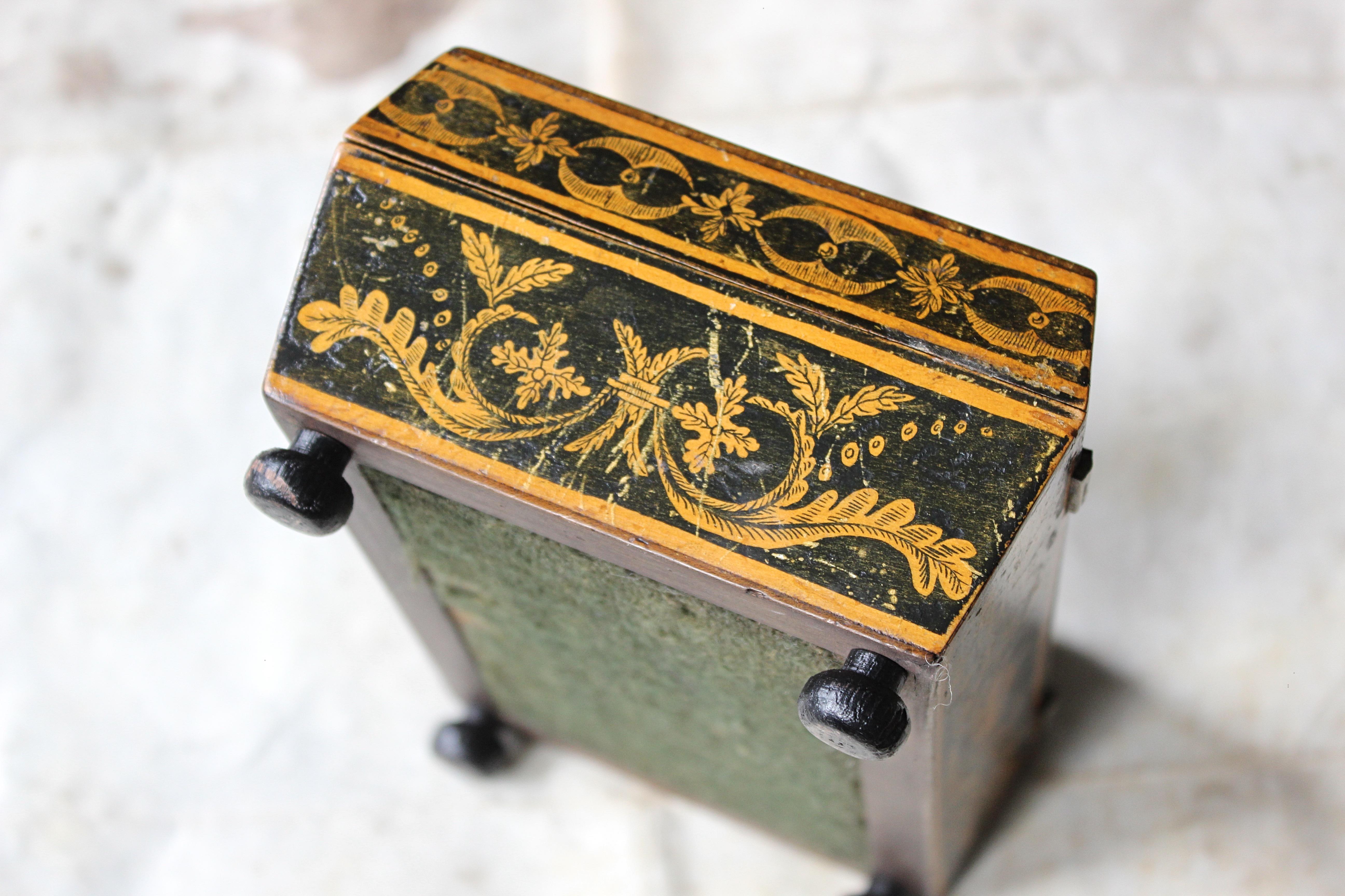 Late 18th Century Neoclassical George III Penwork Sarcophagus Jewellery Box  For Sale 7